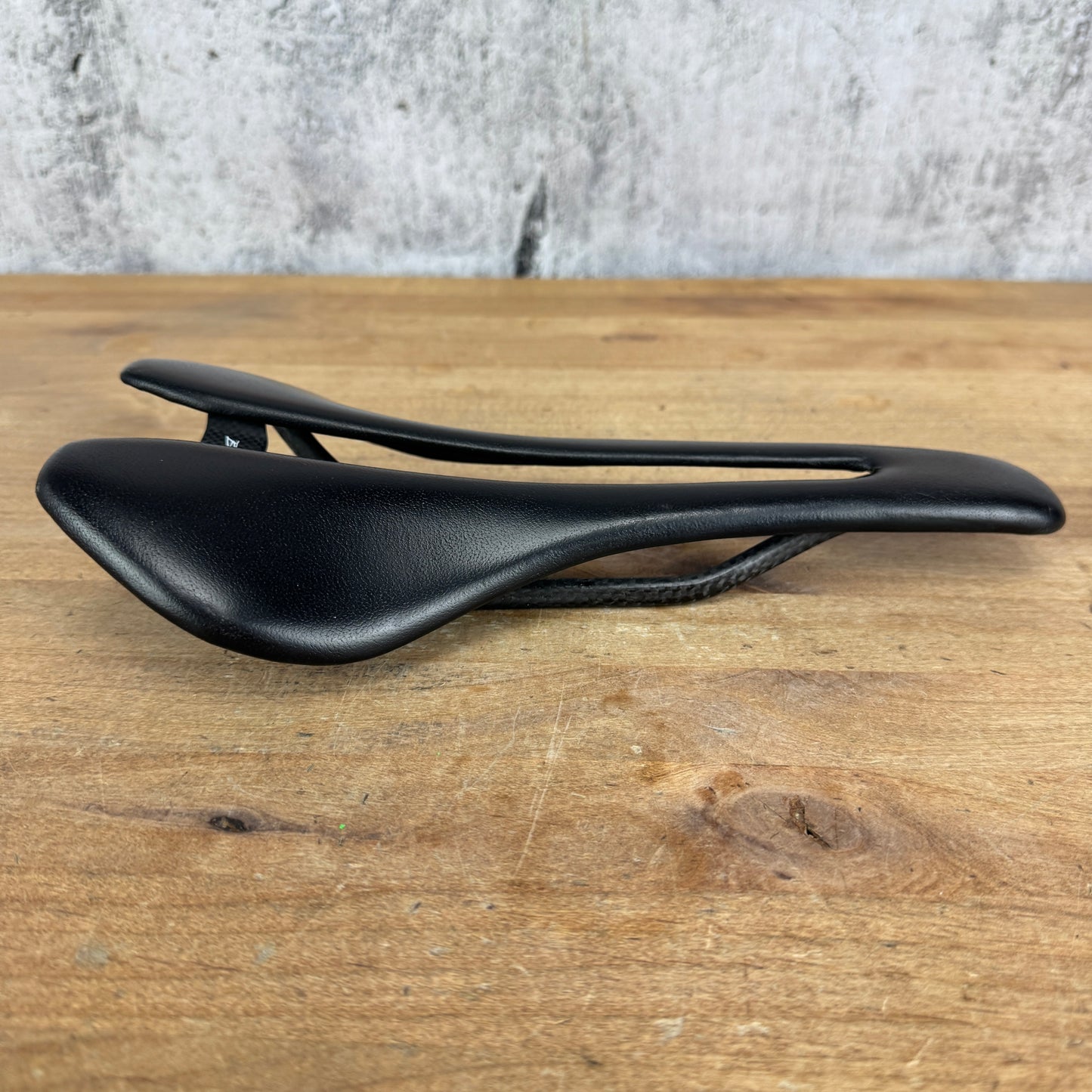 Berk Lupina Padded 7x9mm Carbon Rails Bike Saddle 96g