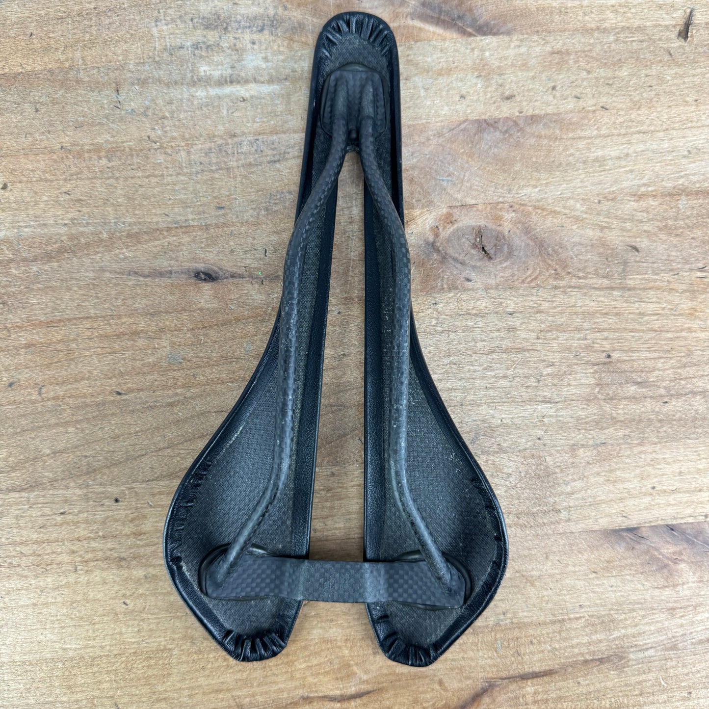 Berk Lupina Padded 7x9mm Carbon Rails Bike Saddle 96g