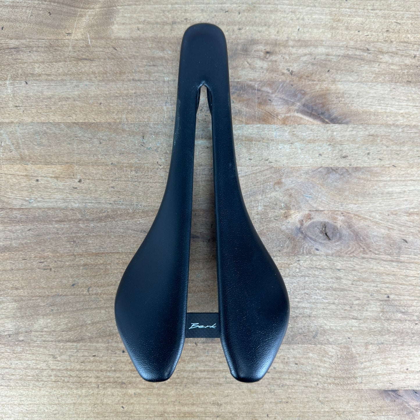 Berk Lupina Padded 7x9mm Carbon Rails Bike Saddle 96g
