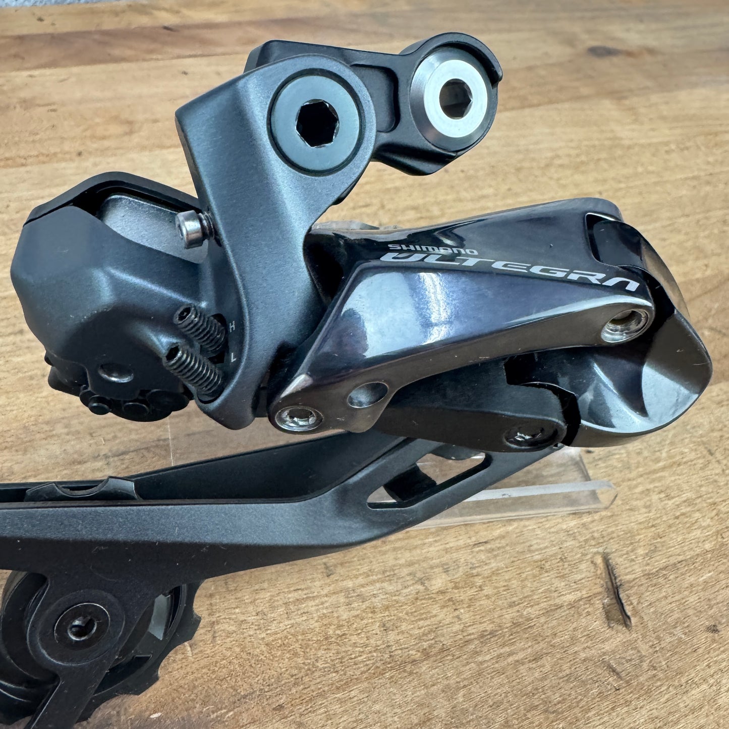Ridden Once! Shimano Ultegra R8070 Di2 Electronic 11-Speed Disc Mini Groupset