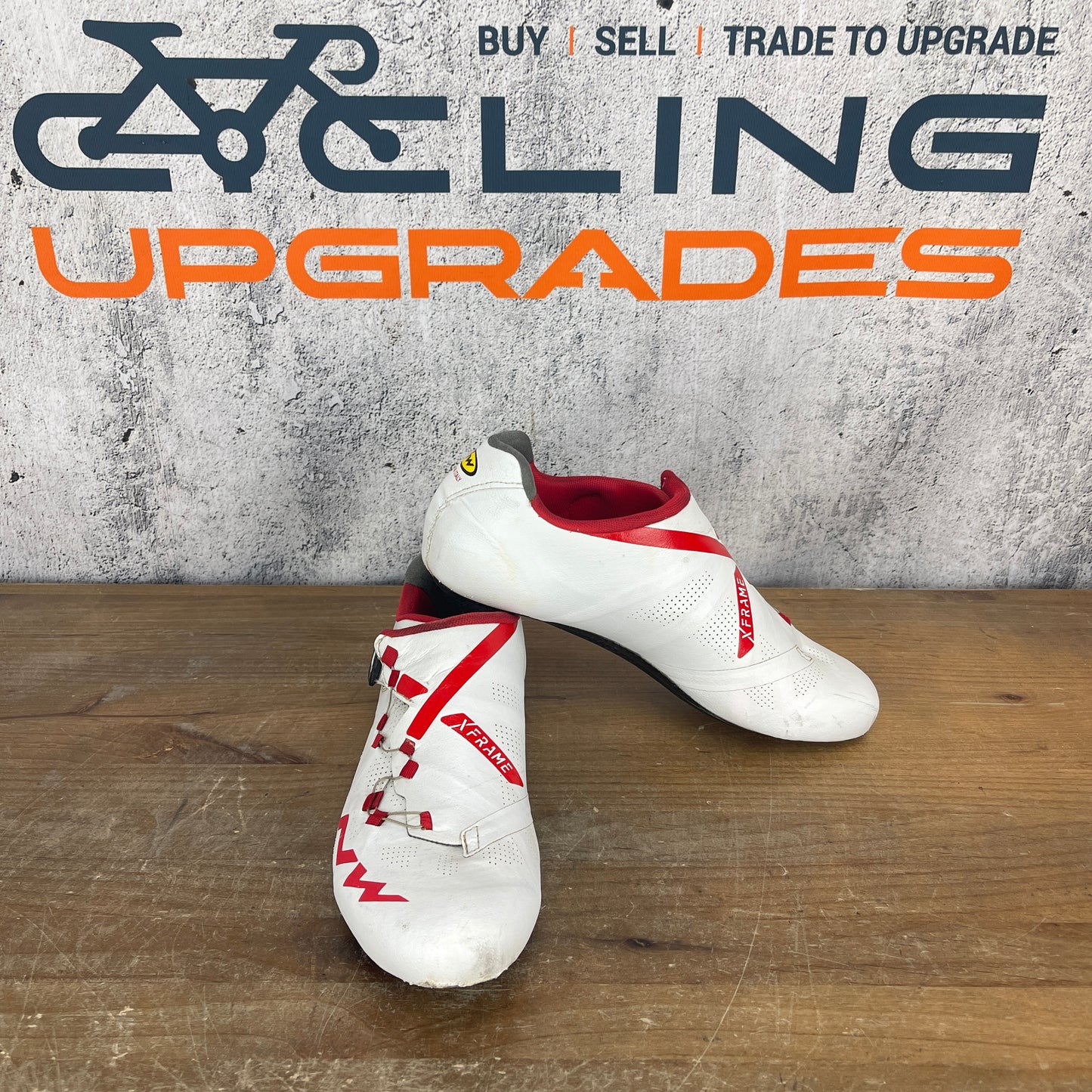 Northwave Extreme RR 42 EU Red/White Road Bike 3-Bolt Cycling Shoes