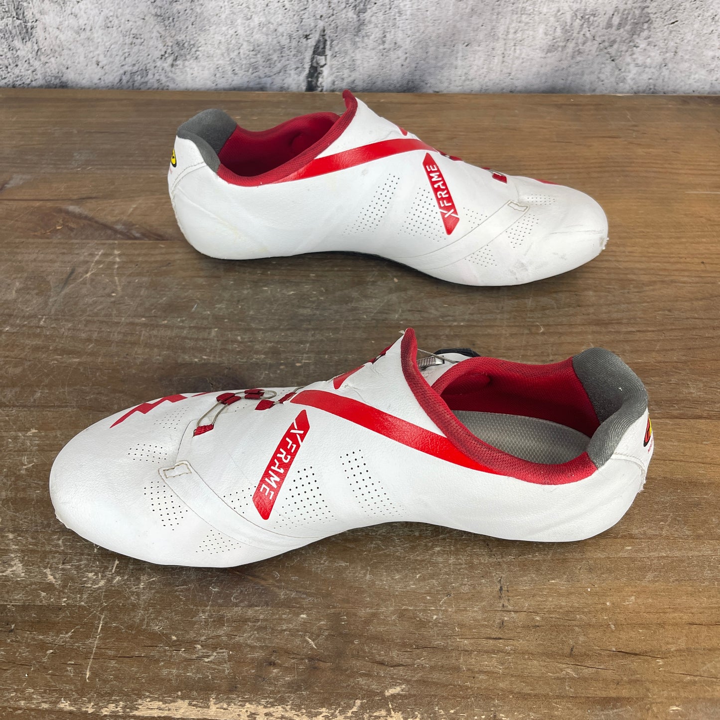 Northwave Extreme RR 42 EU Red/White Road Bike 3-Bolt Cycling Shoes