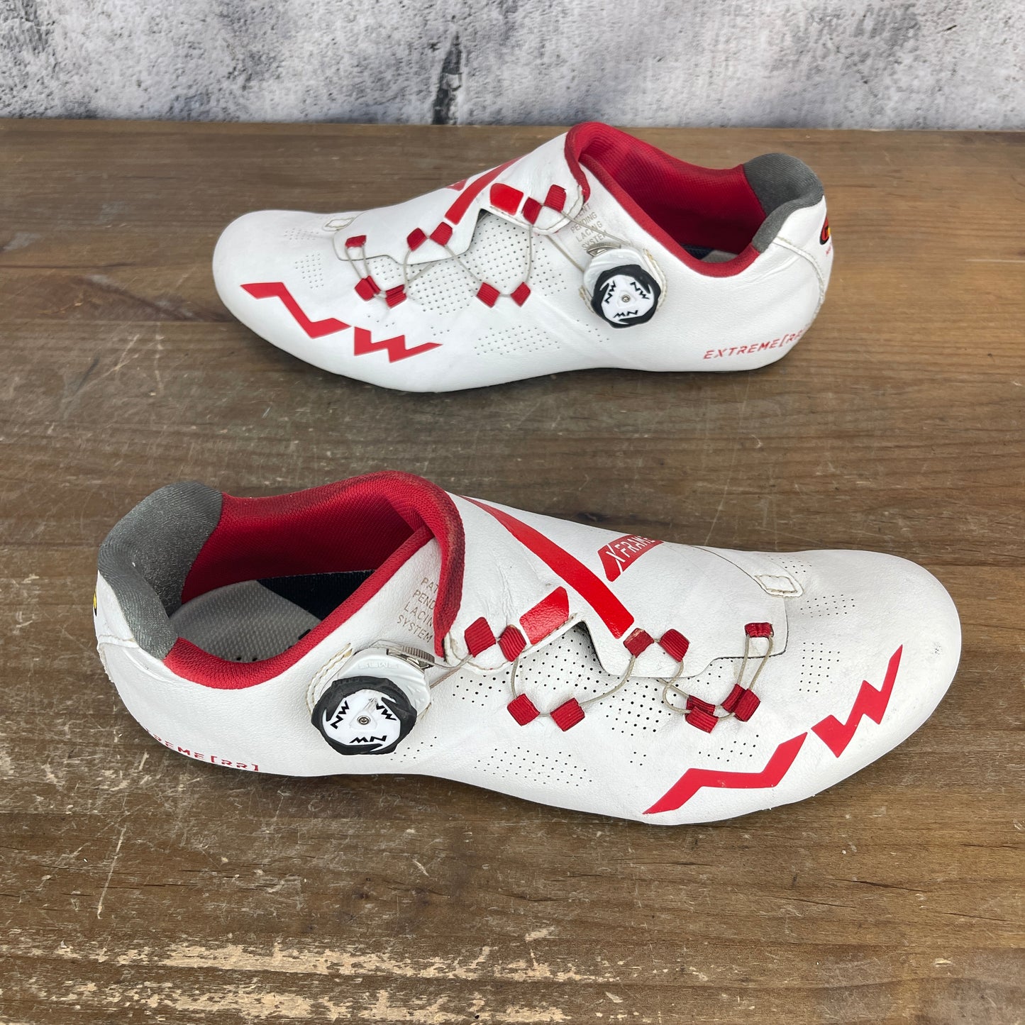 Northwave Extreme RR 42 EU Red/White Road Bike 3-Bolt Cycling Shoes