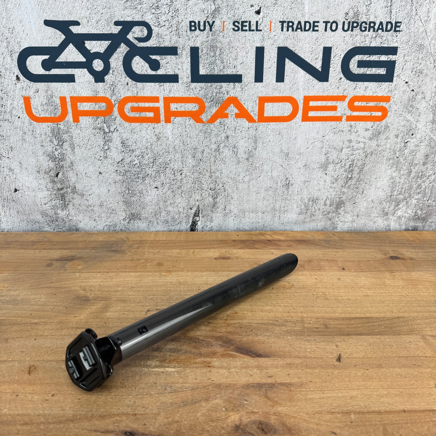 Low Mile! Bontrager Pro 300mm x 31.6mm 0mm Setback Carbon Bike Seatpost 242g
