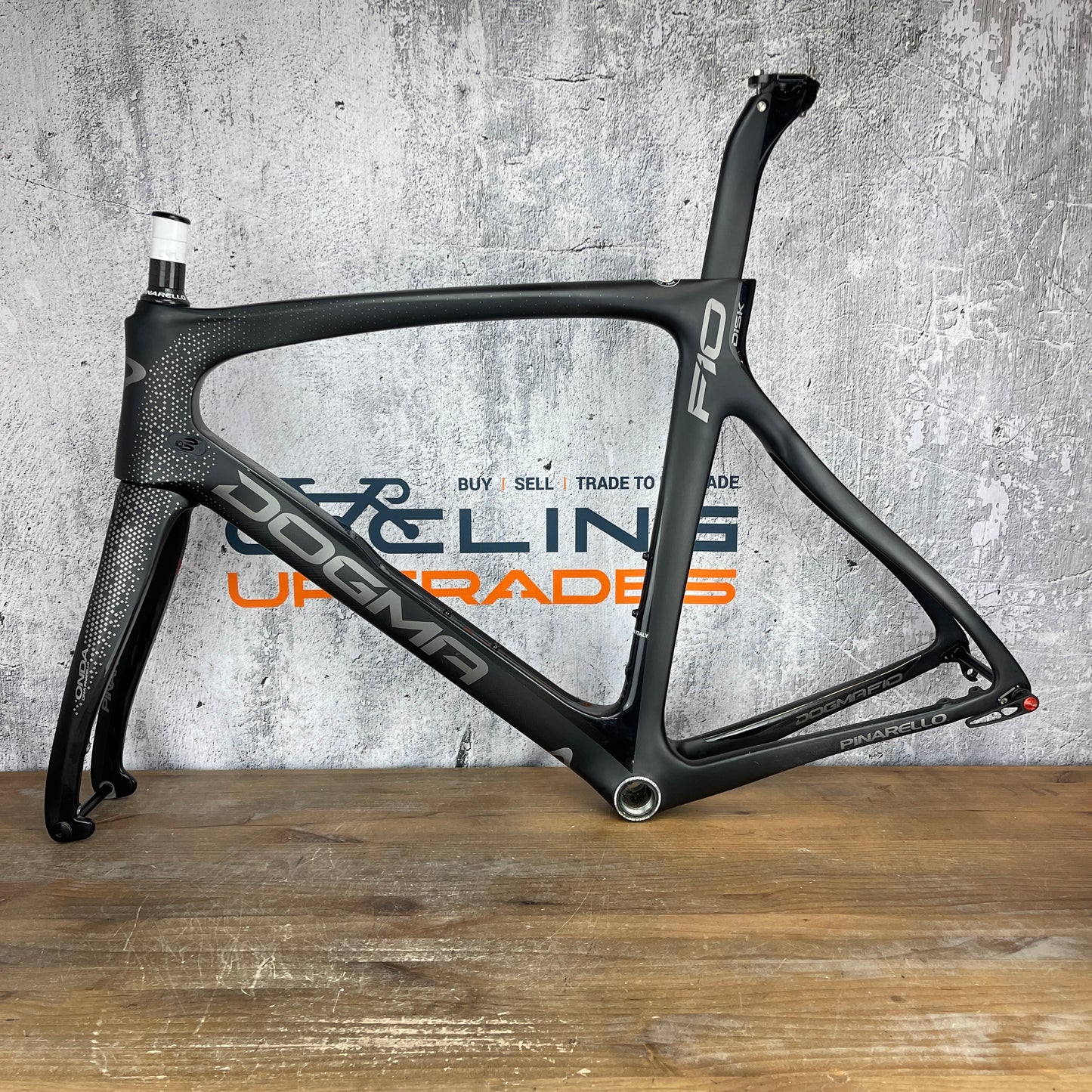 2018 Pinarello Dogma F10 57.5cm Brake Carbon Road Bike Disk Frameset 700c 2044g