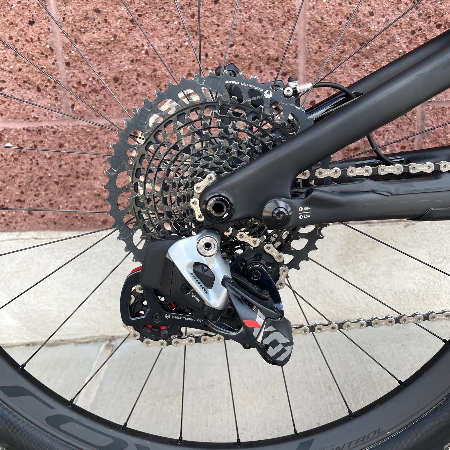 Upgraded! 2022 Specialized Stumpjumper Evo SRAM AXS Carbon 29" S4 Large MTB Bike