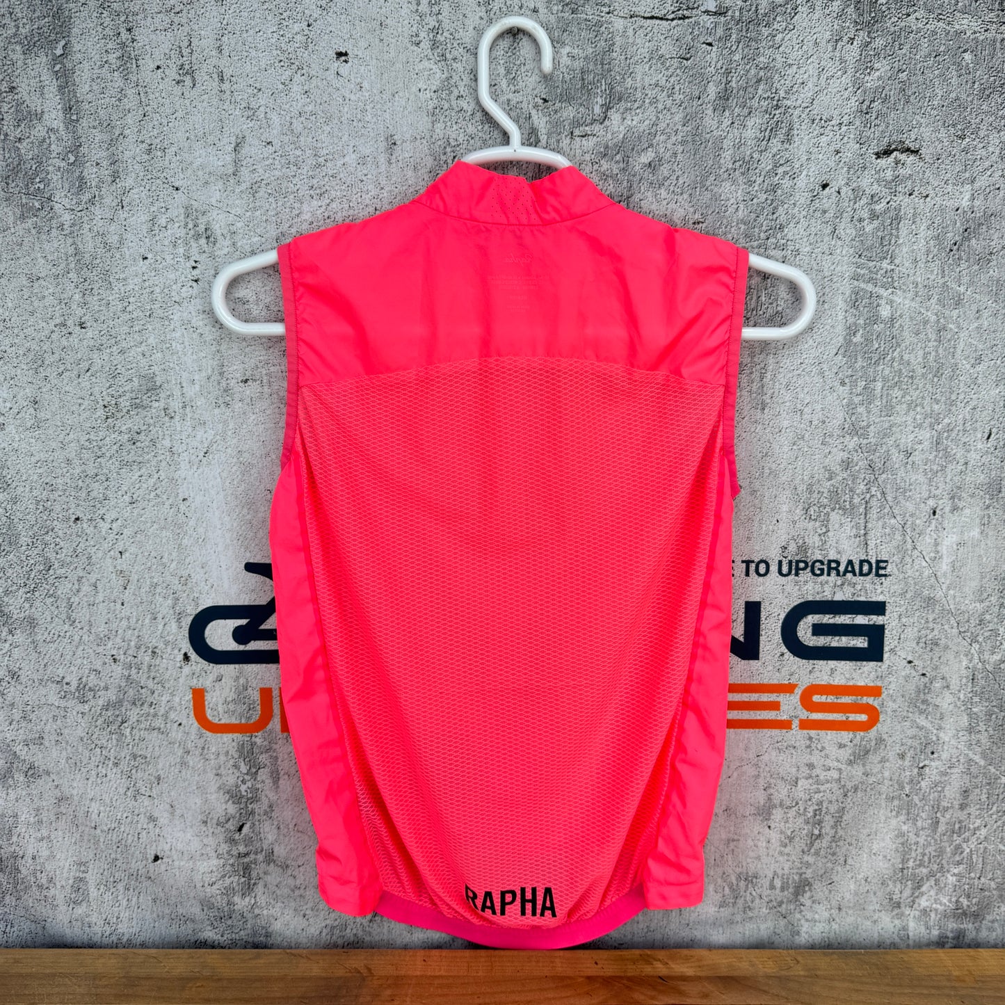 Light Wear! Rapha Gilet Men's Pink Cycling Vest
