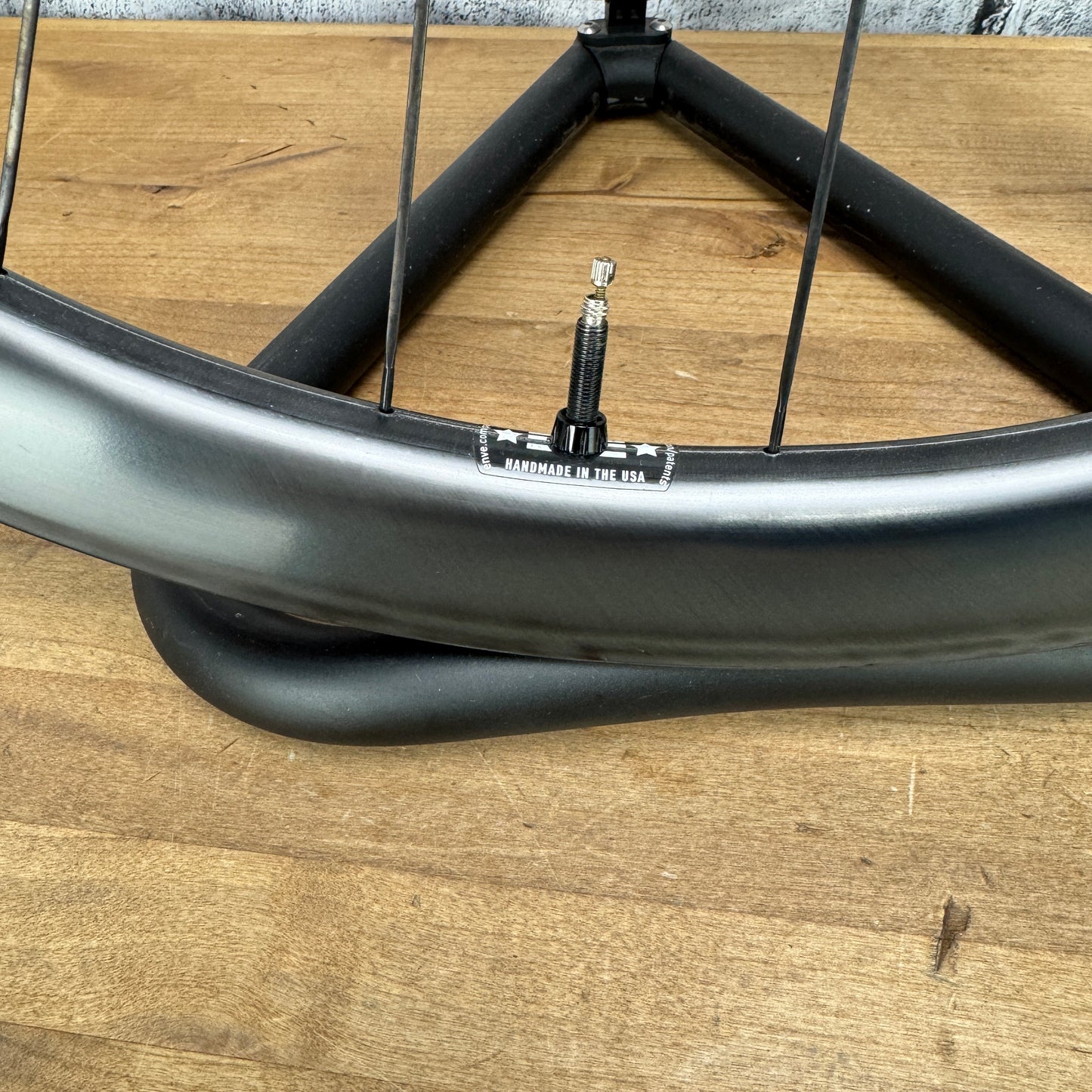 Low Mile! Enve SES 3.4 AR Carbon Tubeless Hookless Disc Wheelset 700c 1472g