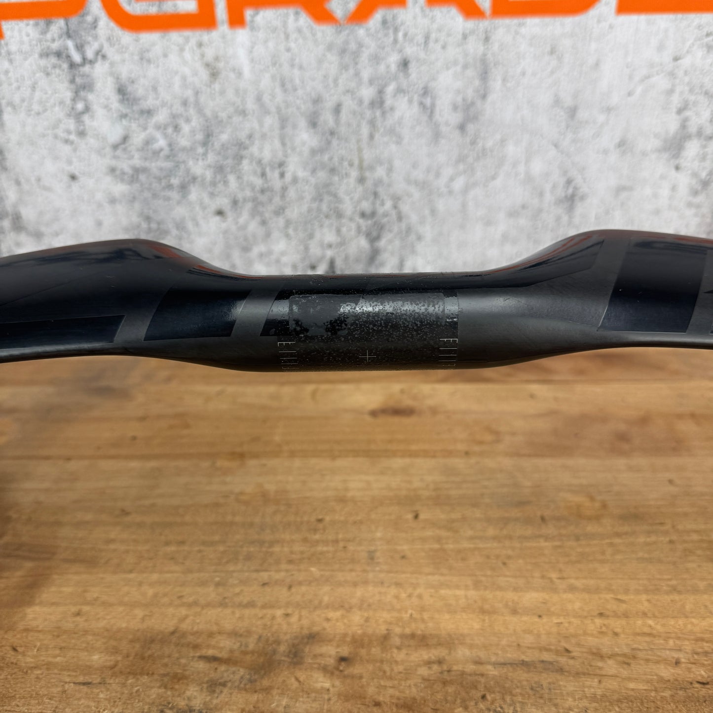 Low Mile! Zipp SL-70 Aero 42cm Carbon 31.8mm Handlebar Internal Cable Compatible