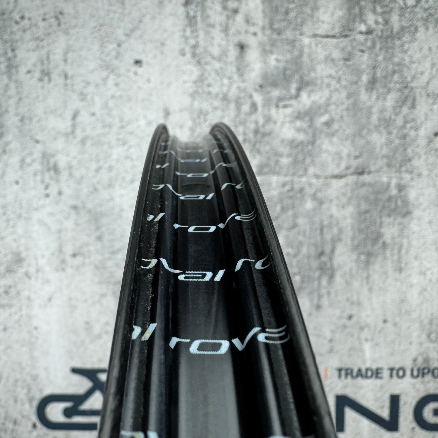 New Takeoff! Roval Alpinist CLX Carbon Clincher Disc Wheelset 700c 1252g
