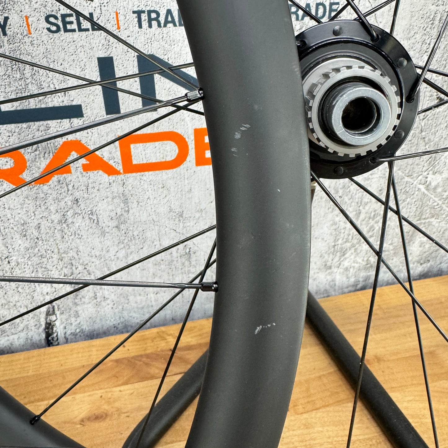 Shimano GRX C32 WH-RX880 Carbon Tubeless Gravel Disc Wheelset 700c 1421g