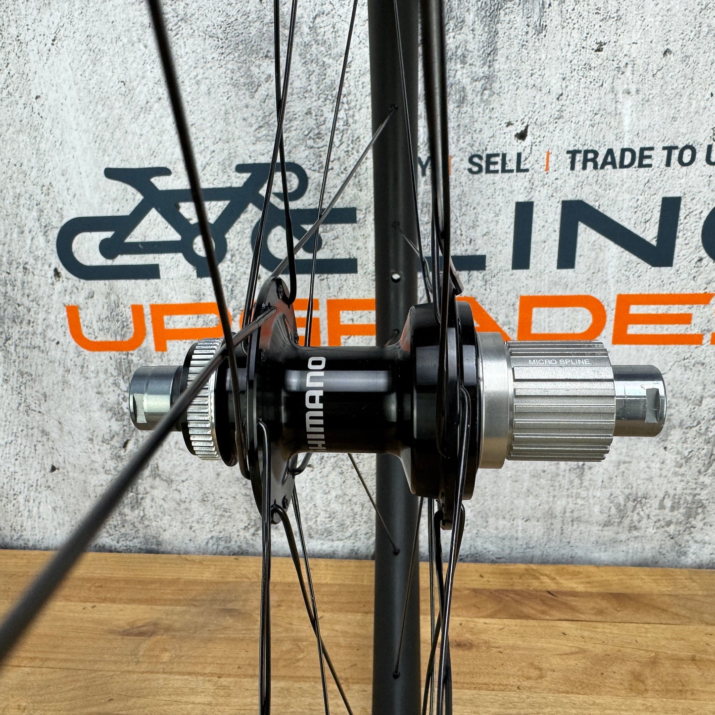 Shimano GRX C32 WH-RX880 Carbon Tubeless Gravel Disc Wheelset 700c 1421g