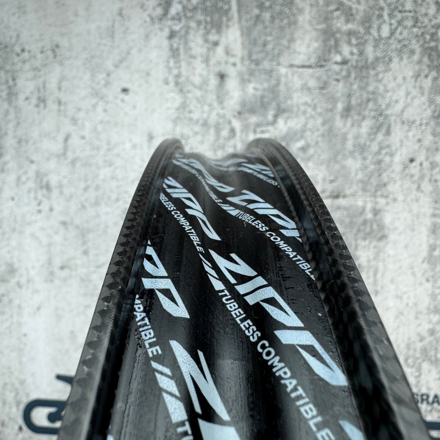 Low Mile! Zipp 303 XPLR SW Carbon Tubeless Gravel Disc Wheelset 700c 1448g