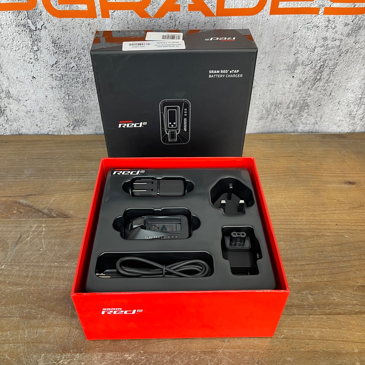 SRAM Electonic eTap Powerpack AXS Cycling Battery Charger w/ International Adapters