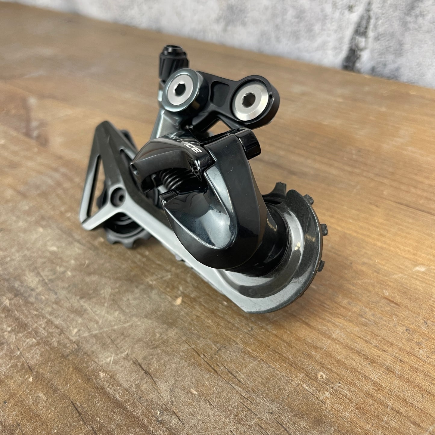 Shimano Dura-Ace RD-R9100 11-Speed Mechanical Road Bike Rear Derailleur