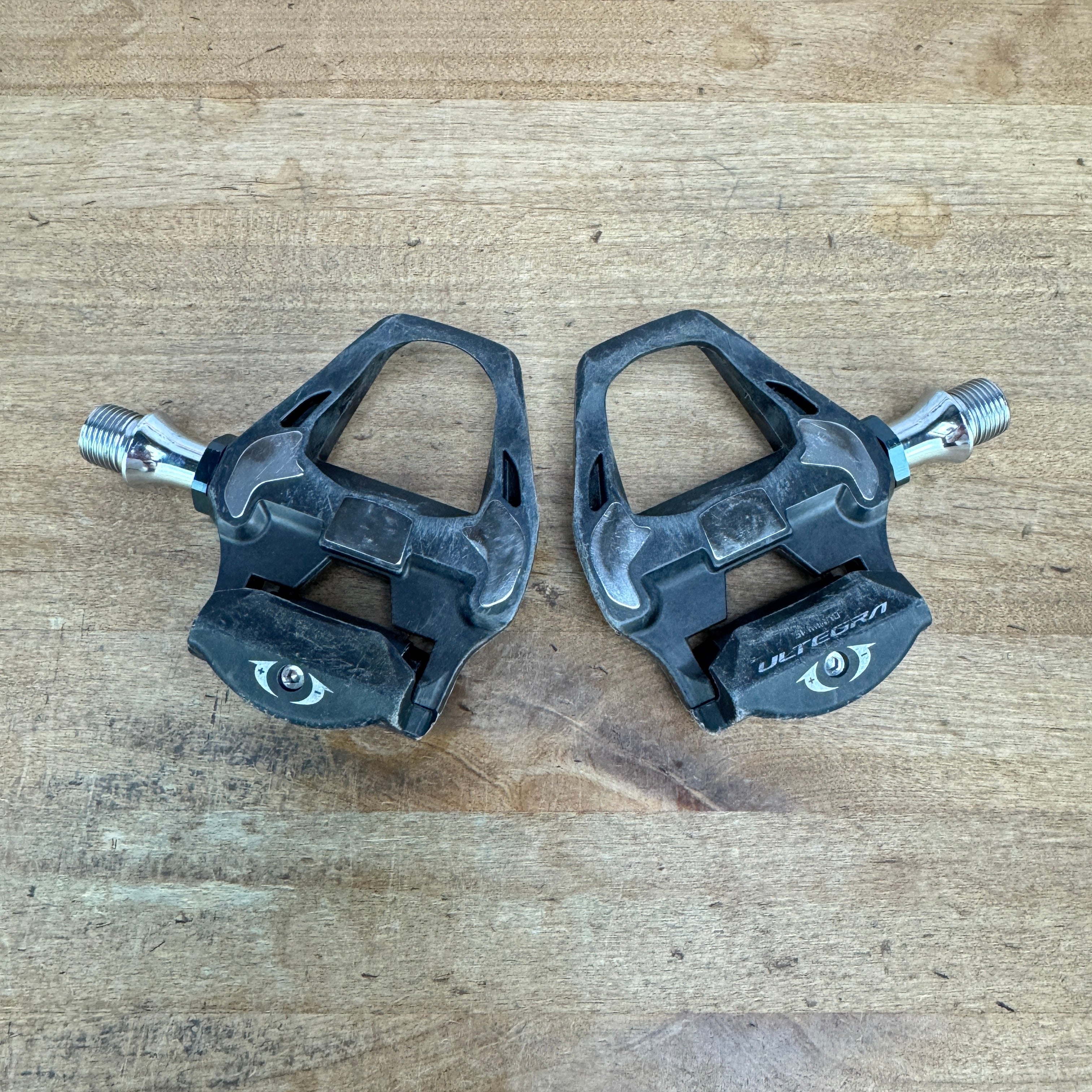 Shimano Ultegra PD-R8000 Carbon Road Stainless Steel Clipless