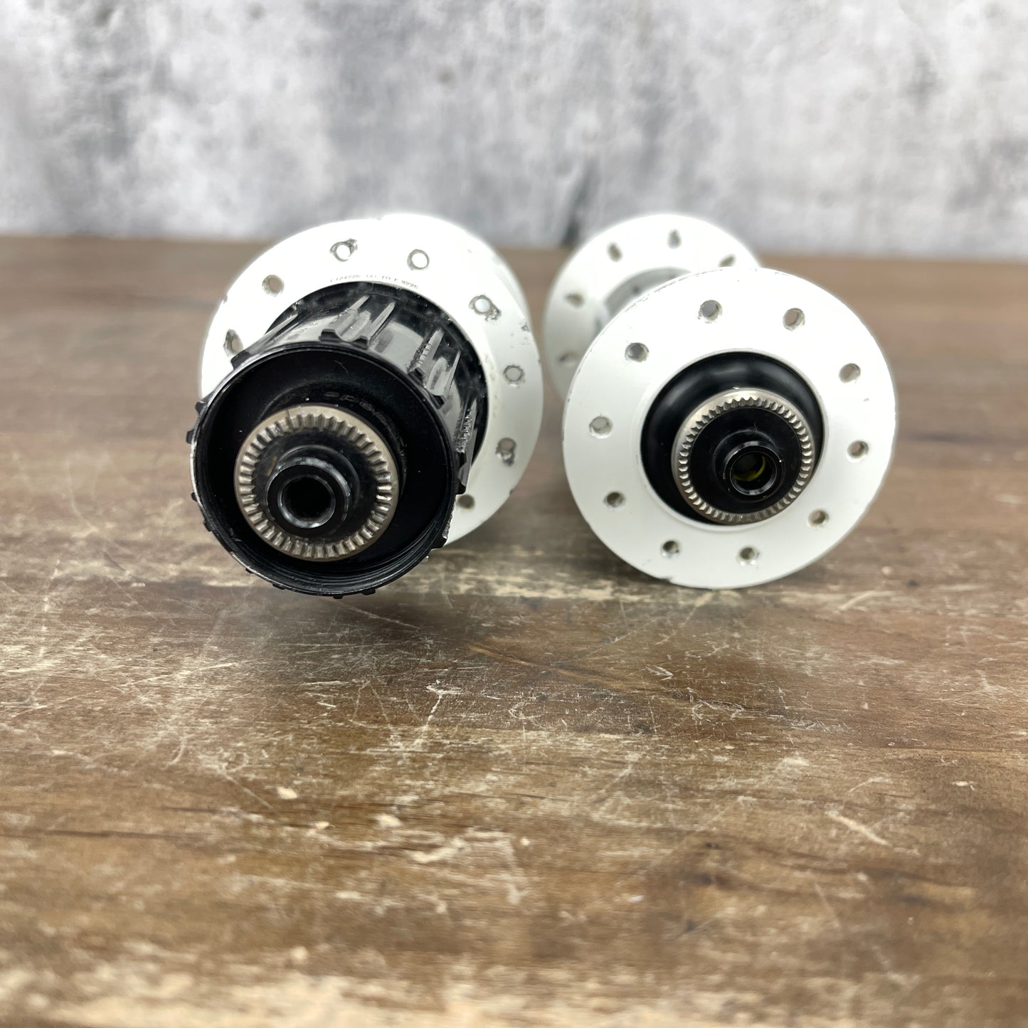 DT Swiss 180 Carbon Ceramic 24/20h 100/130mm Rim Brake Quick Release Hub