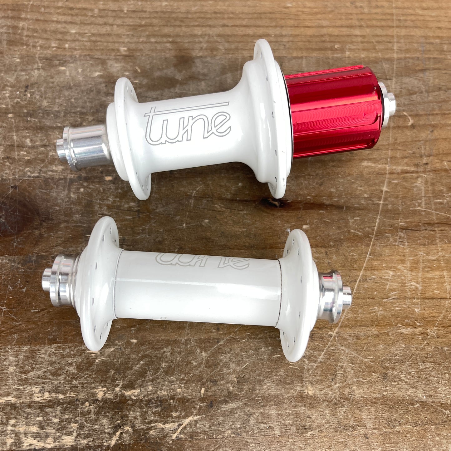 New! Tune Mig/Mag 70/180 White 24/20h 100/130mm Rim Brake Quick Release Hub