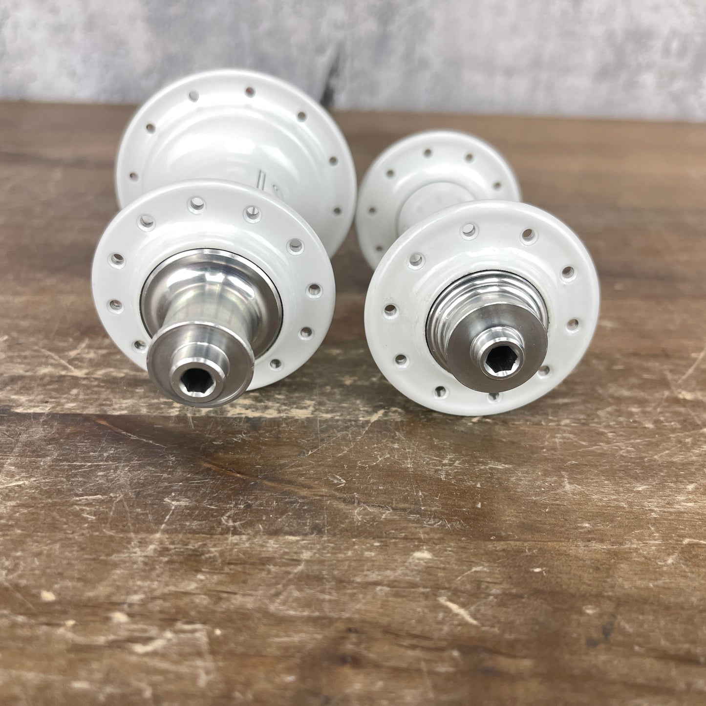 New! Tune Mig/Mag 70/180 White 24/20h 100/130mm Rim Brake Quick Release Hub