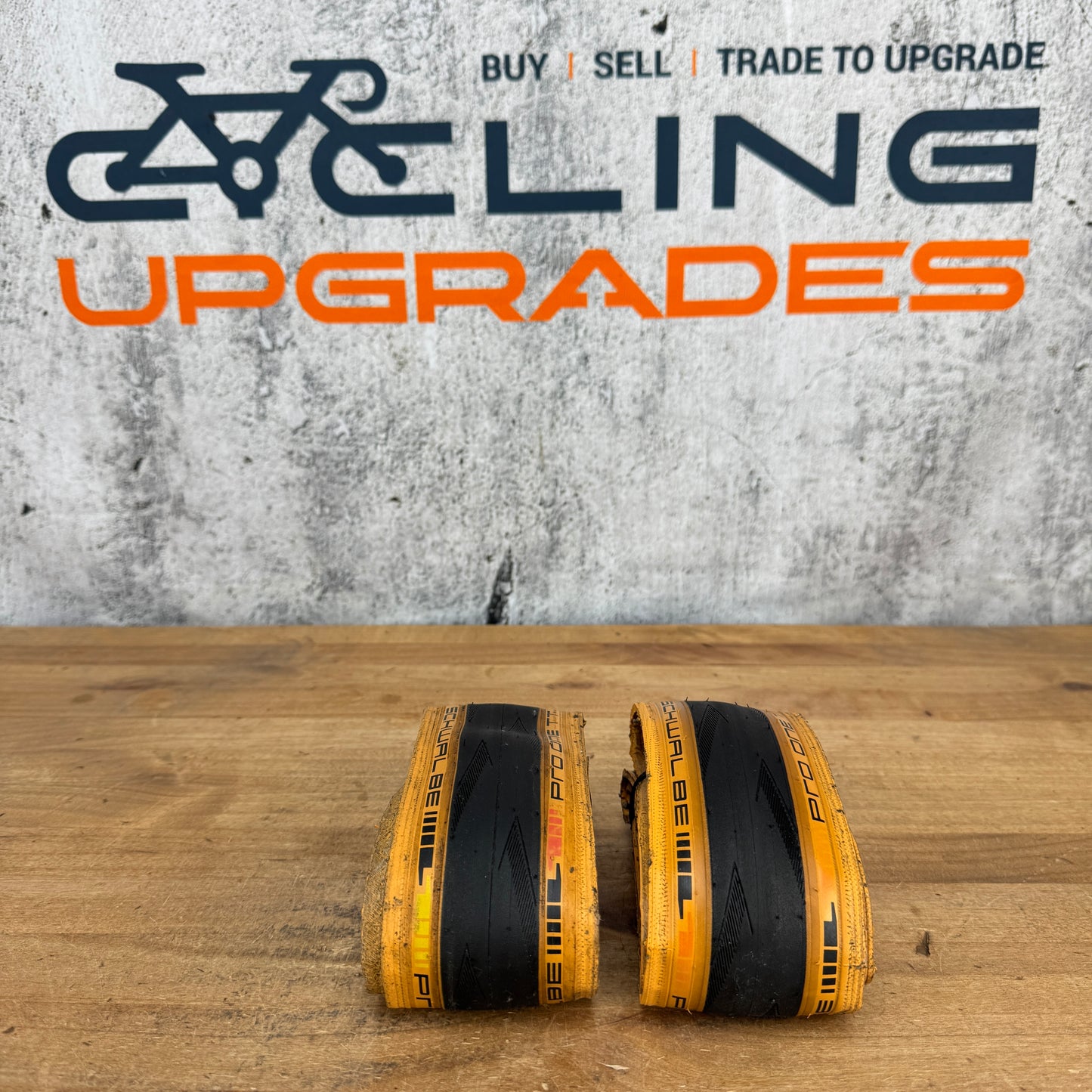 Schwalbe Pro One TT 700c x 25mm Tubeless Tanwall Pair Tires MSRP $182 486g