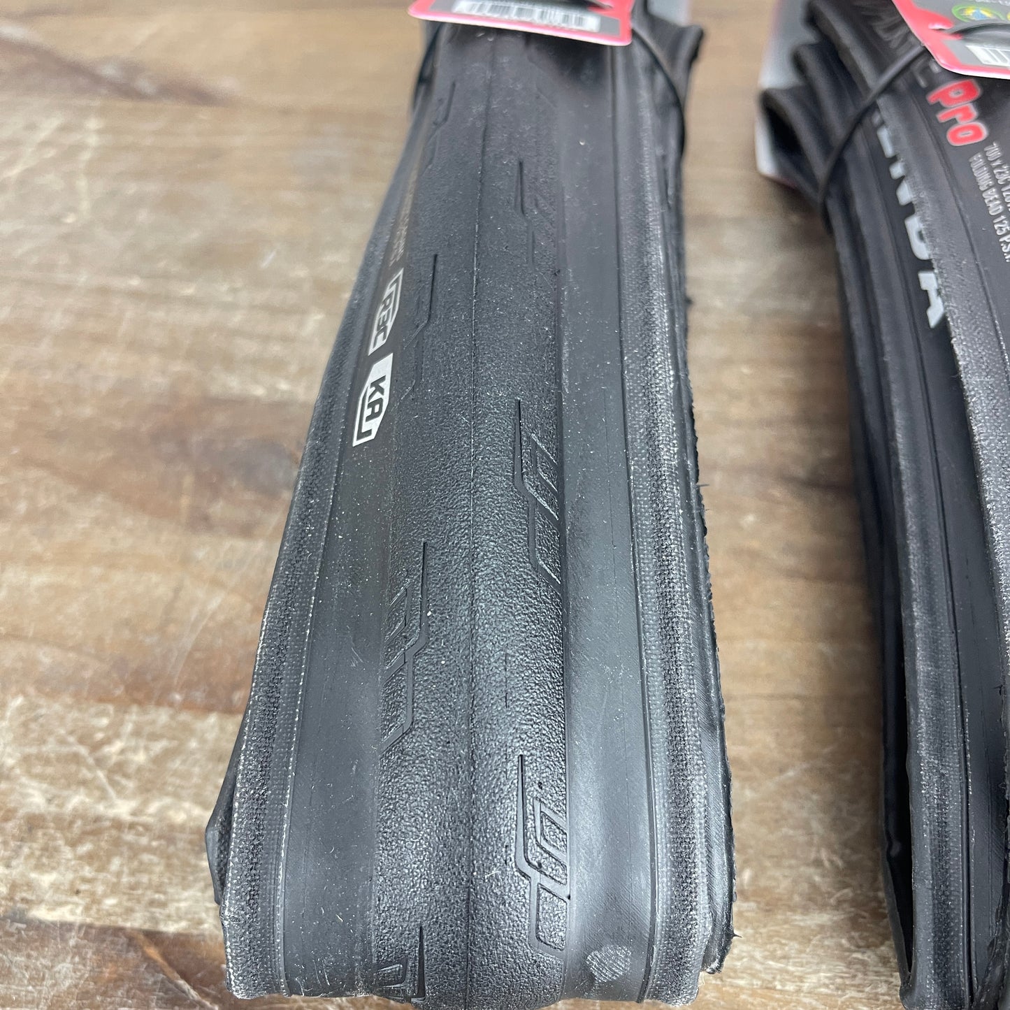 New! Pair Kenda Valkyrie Pro 700c x 23mm Clincher Road Bike Tires
