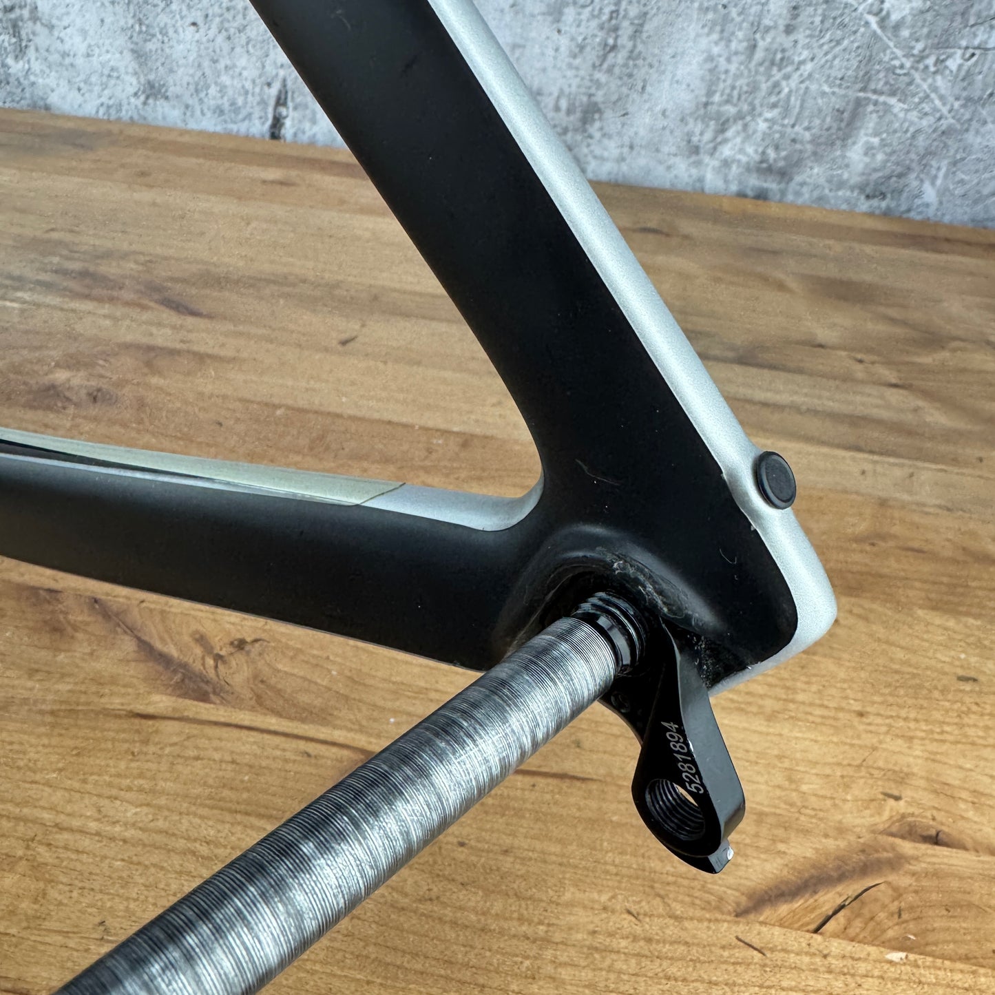 2023 Trek Madone SLR Gen 7 58cm Carbon Disc Frameset 700c Quicksilver 2403g
