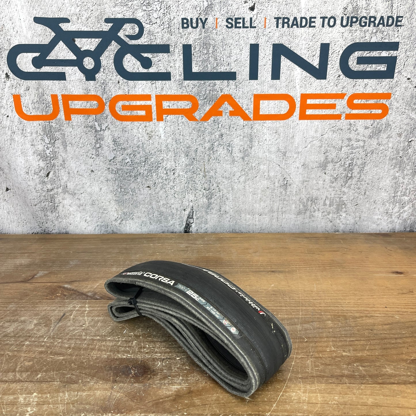 Single Vittoria Corsa 700c x 25mm Road Bike Clincher Tire
