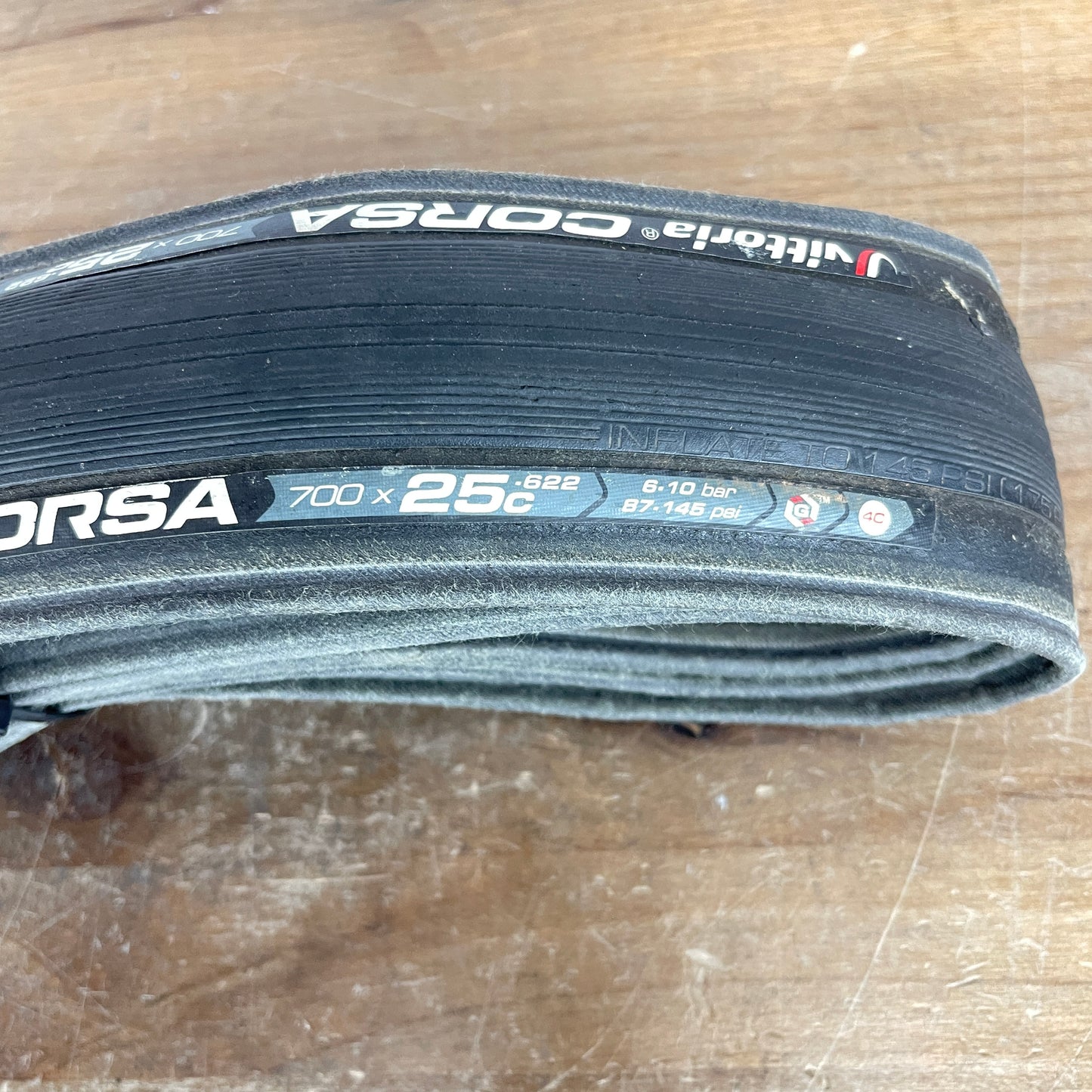 Single Vittoria Corsa 700c x 25mm Road Bike Clincher Tire