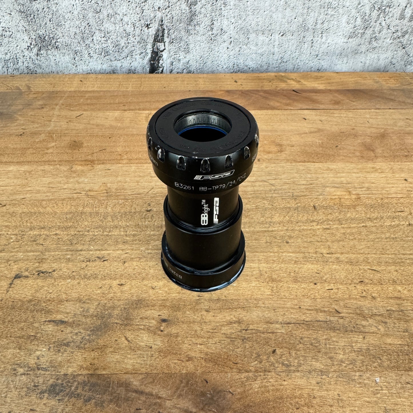 FSA Threaded Pressfit BBright Bottom Bracket for Shimano 24mm Spindles 160g