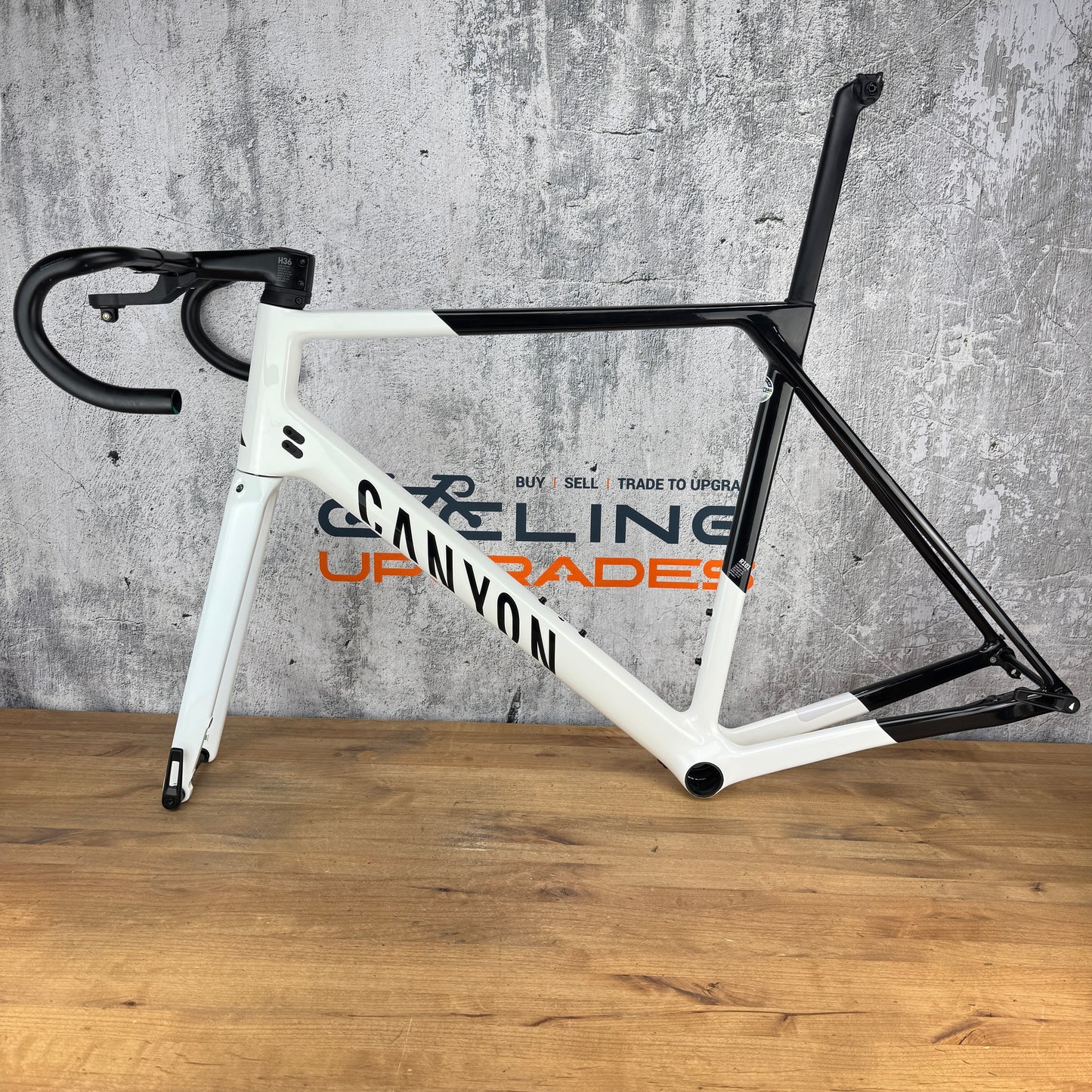 Mint! 2023 Canyon Ultimate CF SL XL Carbon Disc Brake Frameset 700c 2353g