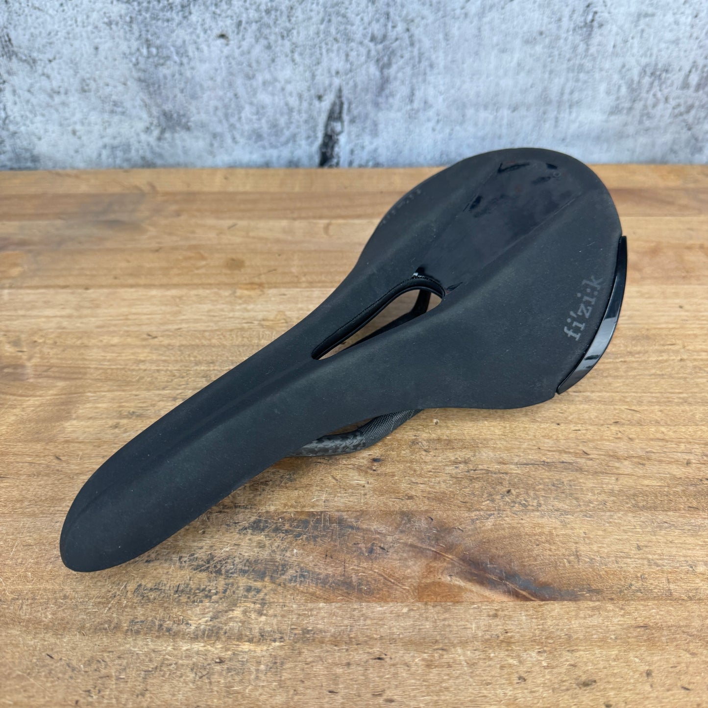 New! Fizik Aliante R1 Open Regular 143mm 7x9mm Carbon Rails Bike Saddle 200g