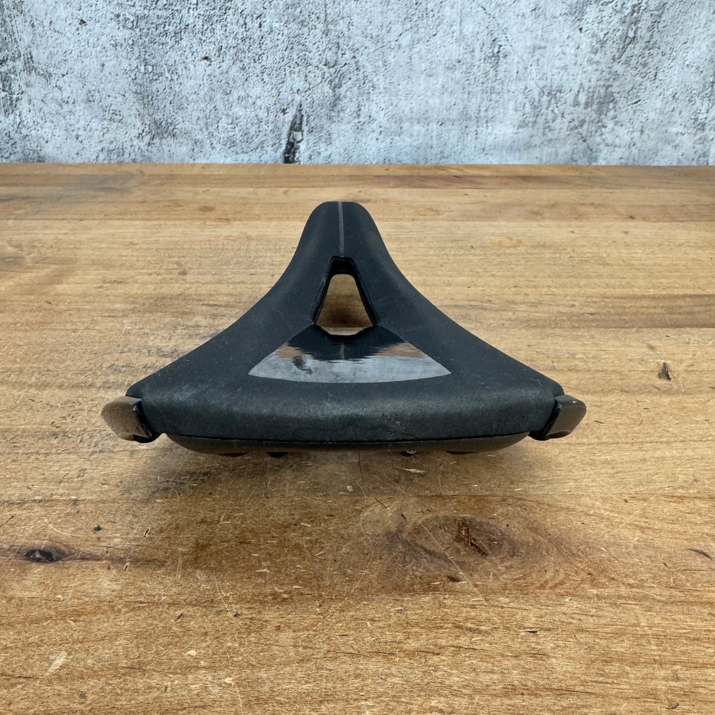New! Fizik Aliante R1 Open Regular 143mm 7x9mm Carbon Rails Bike Saddle 200g
