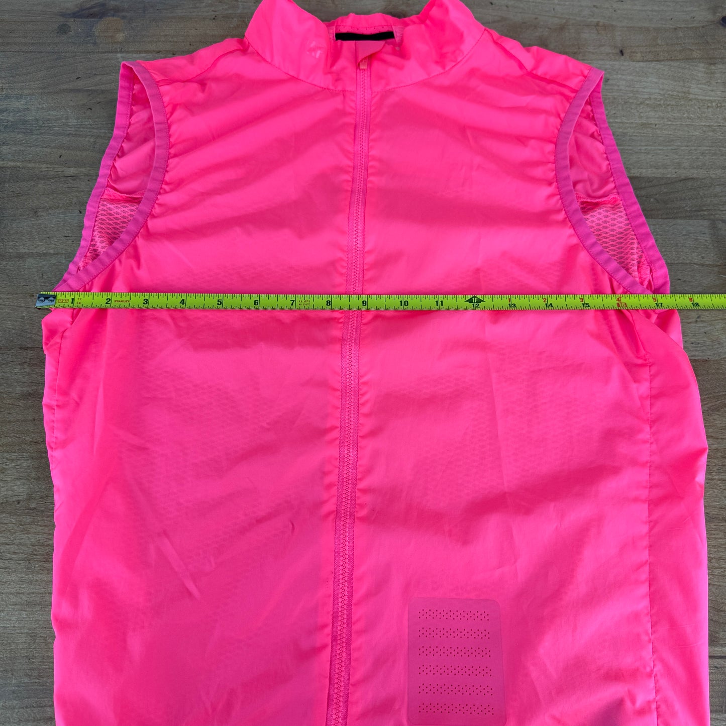 Light Wear! Rapha Pro Team Lightweight Gilet HVP Men's Pink Cycling Vest Packable