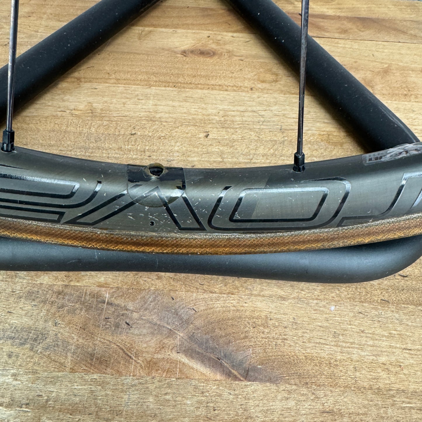 Roval CLX 32 Carbon Tubeless Front Wheel 700c Rim Brake Ceramicspeed 578g