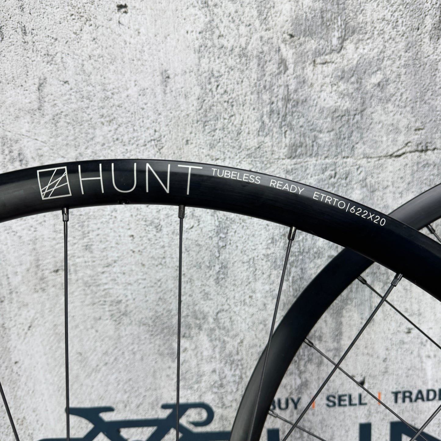 Hunt 4 Season Carbon Tubeless Disc Brake Gravel Alloy Wheelset 700c 1635g