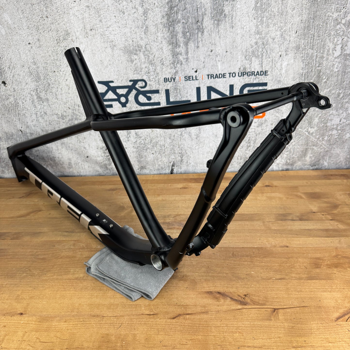 2024 Trek Roscoe XL Alloy UDH MTB Disc Brake Frameset 29" 2456g
