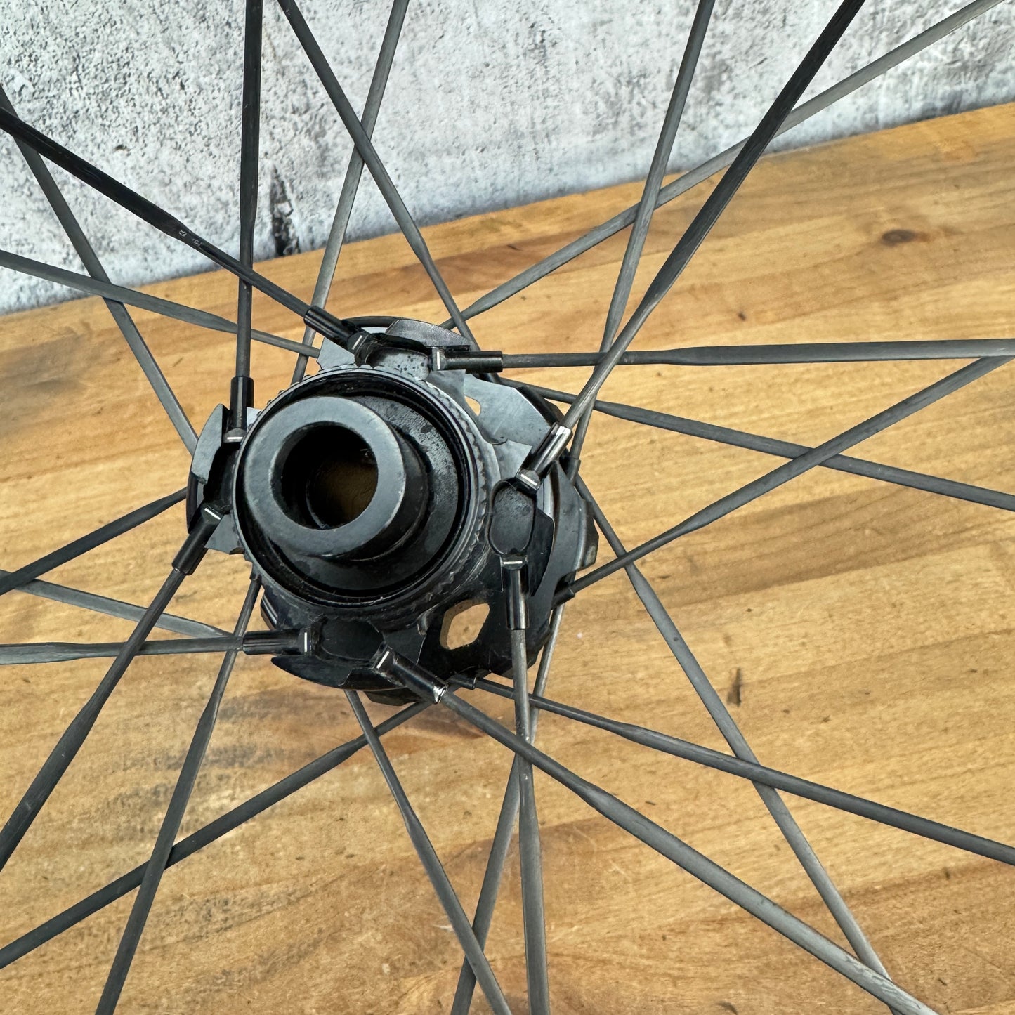 Low Mile! Cadex 42 Carbon Hookless Tubeless Disc Road Bike Wheelset 700c 1390g