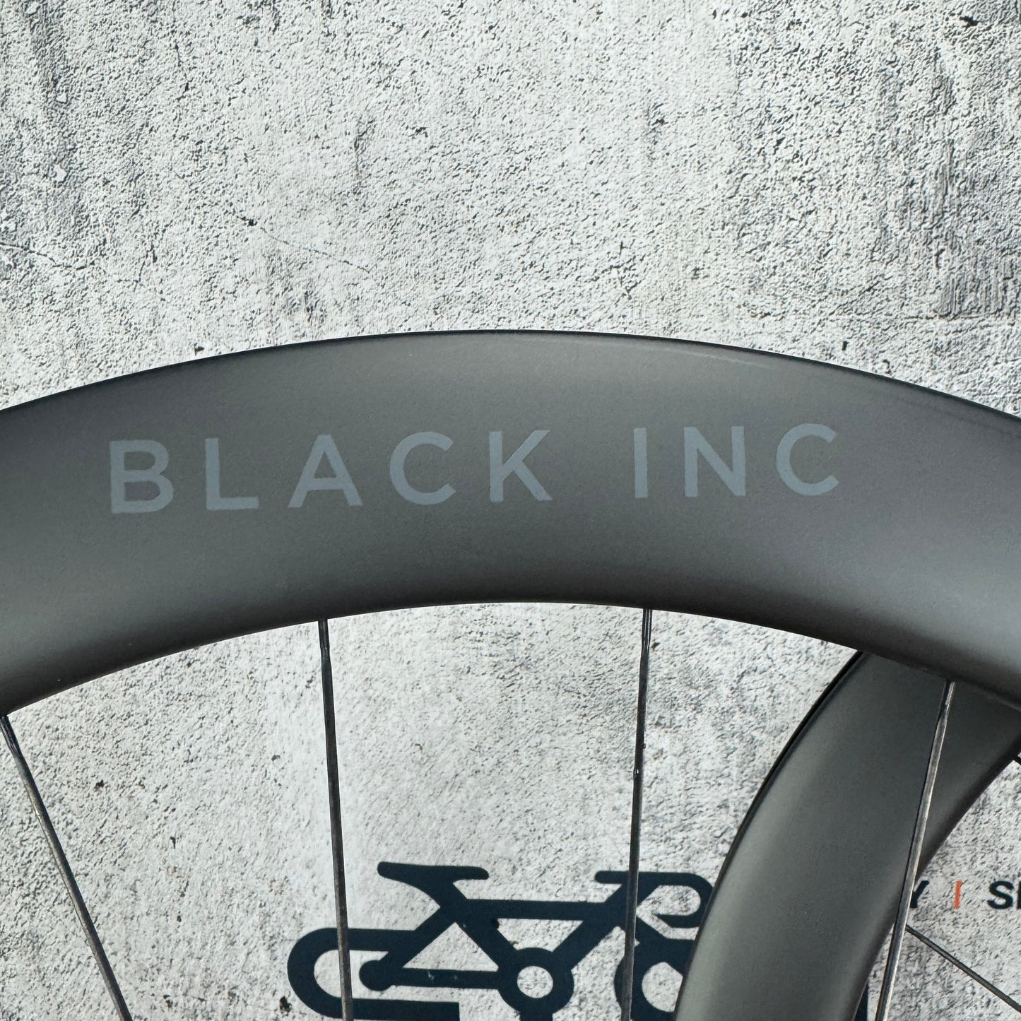 2024 Black Inc Sixty Carbon Tubeless Disc Brake Wheelset 700c 1638g