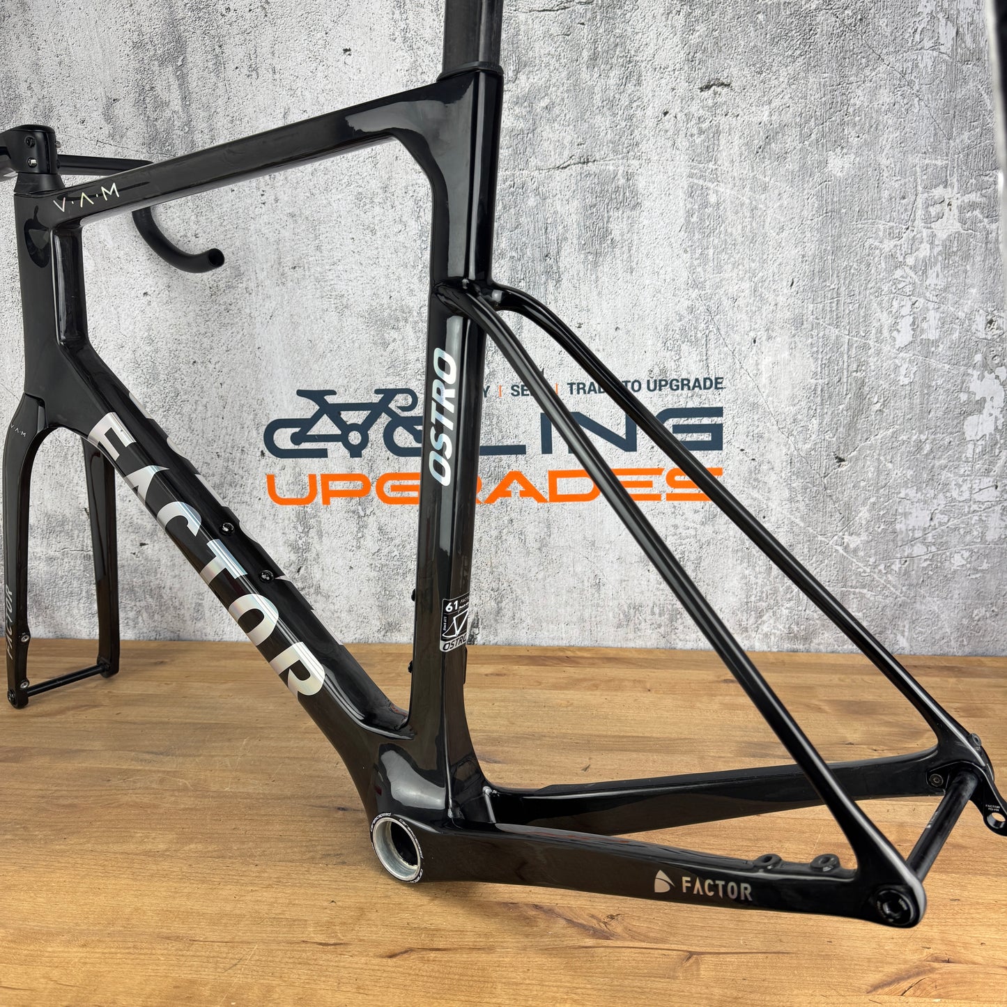 2023 Factor Ostro VAM 61cm Gloss Carbon Black Disc Frameset 700c 2348g