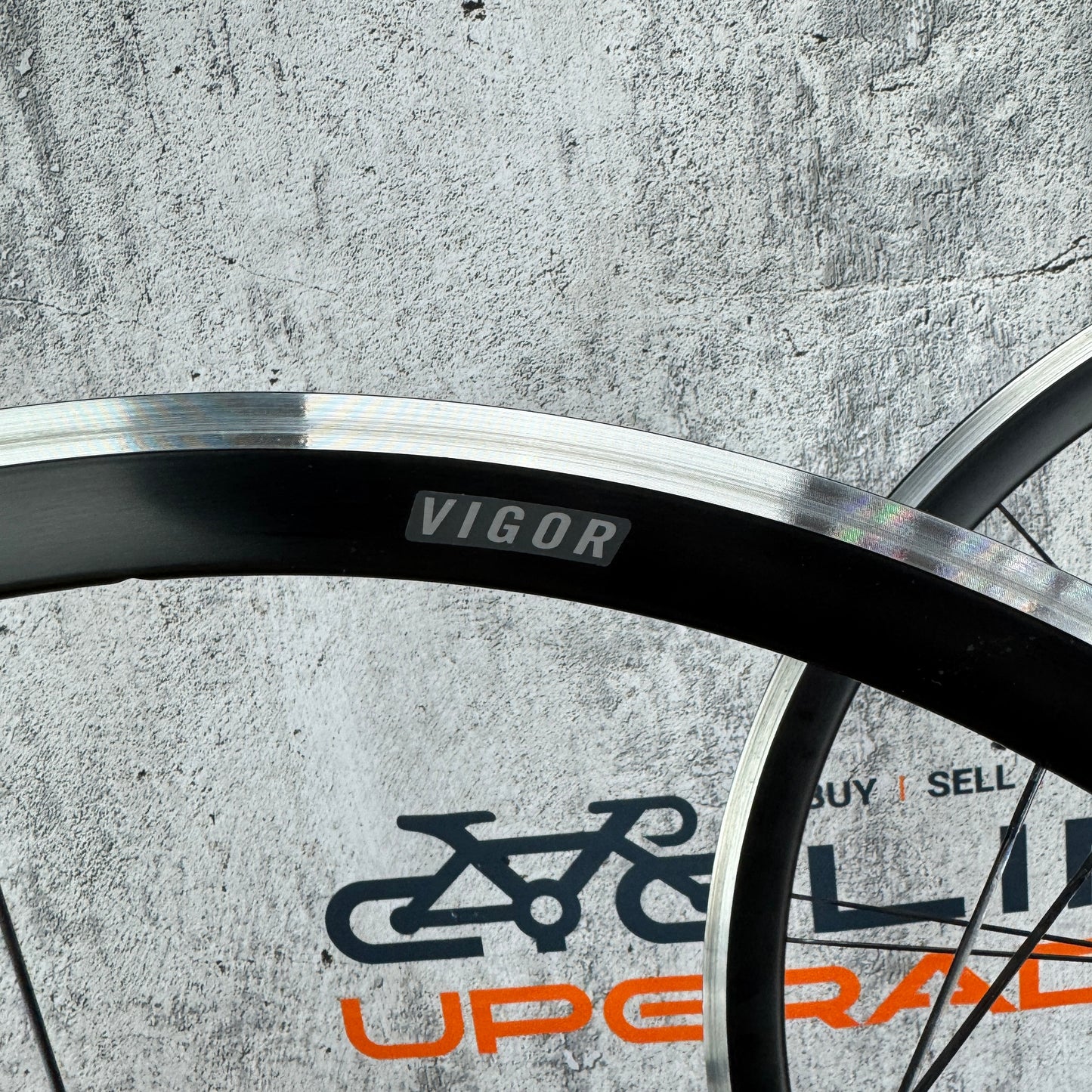 Light Use! Rolf Prima Vigor Alloy Tubeless Wheelset 700c Rim Brake 1595g