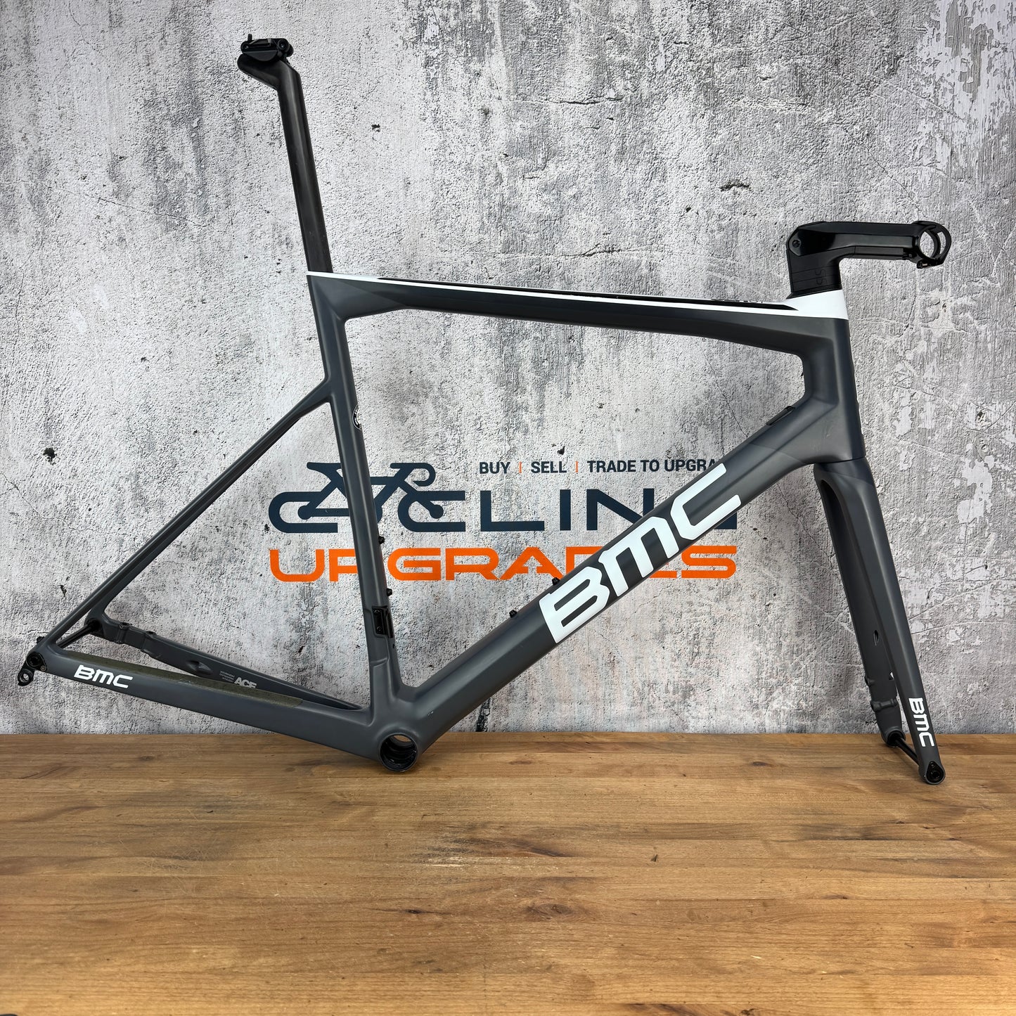 2020 BMC Teammachine SLR01 58cm Carbon Gray/White Disc Brake Frameset 2003g