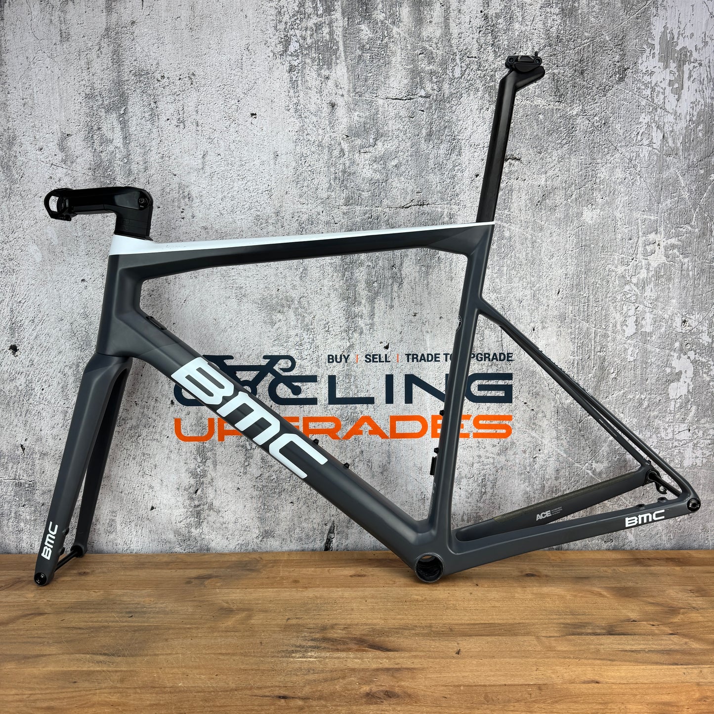 2020 BMC Teammachine SLR01 58cm Carbon Gray/White Disc Brake Frameset 2003g