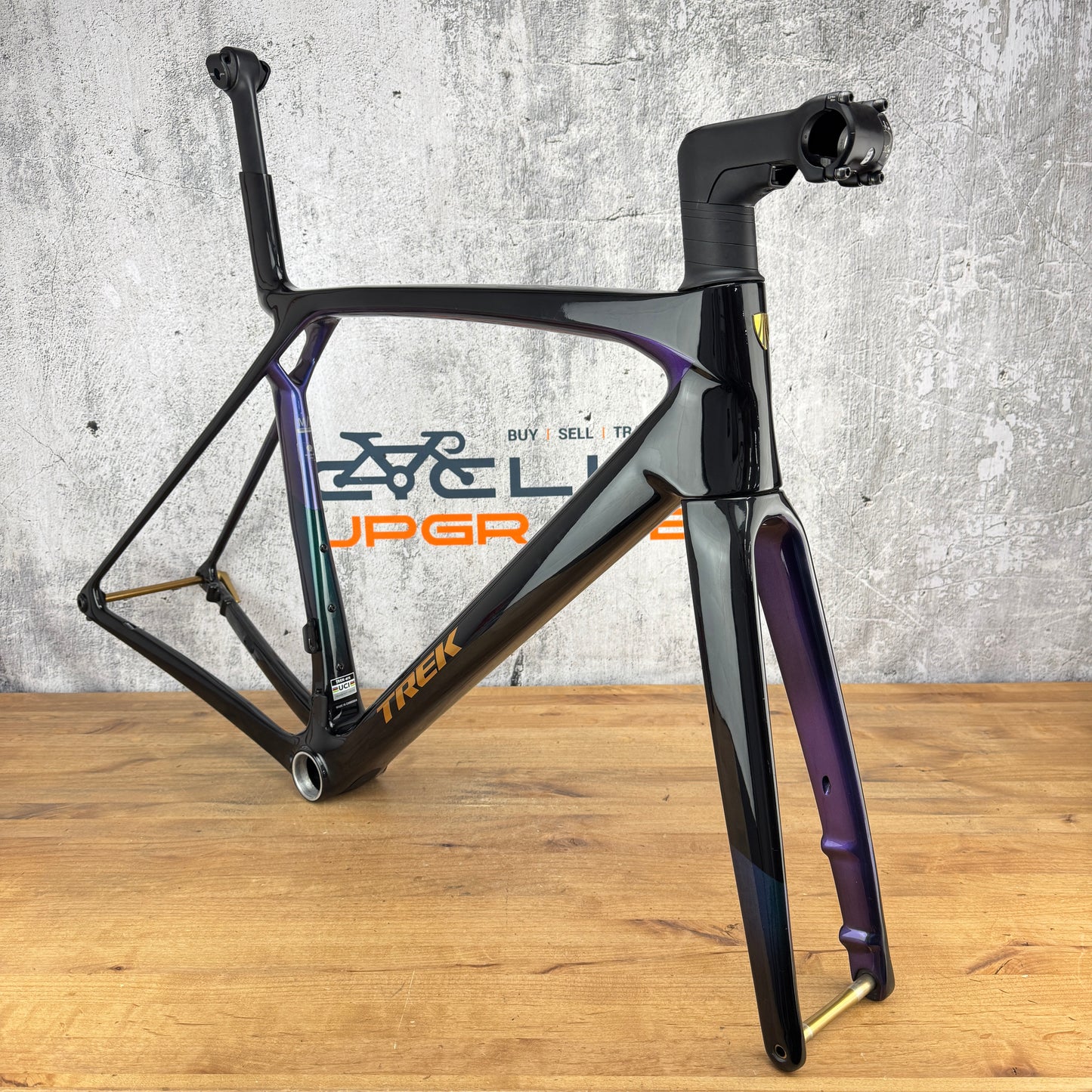 Low Mile! Trek Madone SL Gen 8 M/L Dark Star Carbon Disc Frameset 700c 2079g