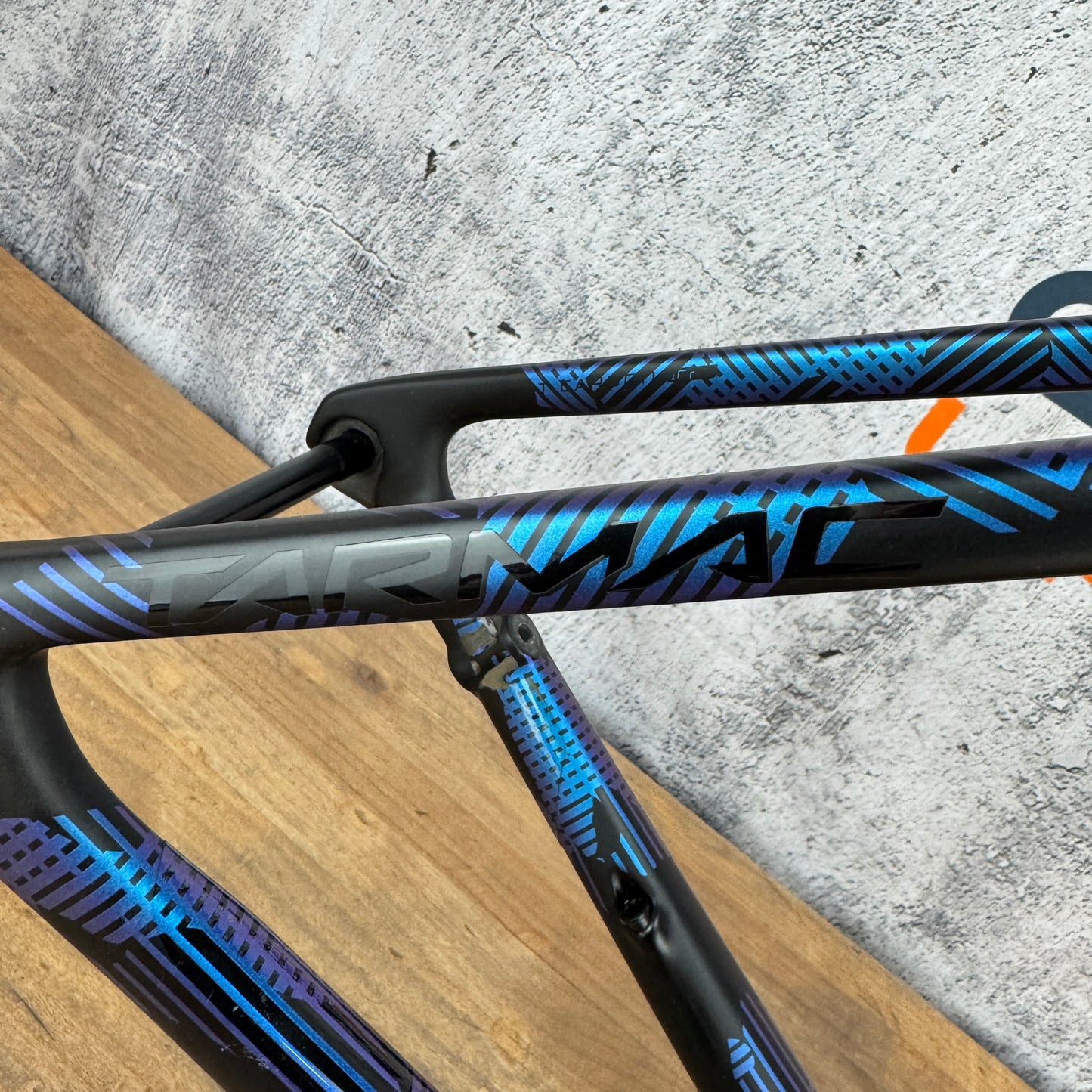 Light Use 2020 Specialized Tarmac SL6 61cm Disc Carbon Black/Blue Frameset 1990g