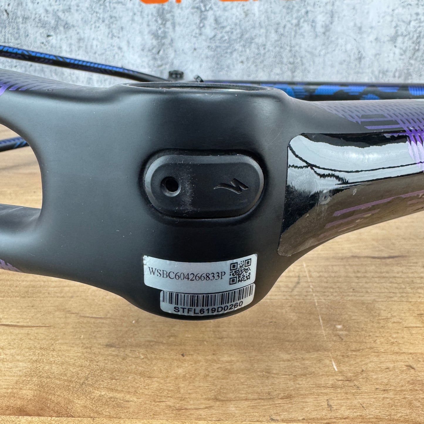 Light Use 2020 Specialized Tarmac SL6 61cm Disc Carbon Black/Blue Frameset 1990g