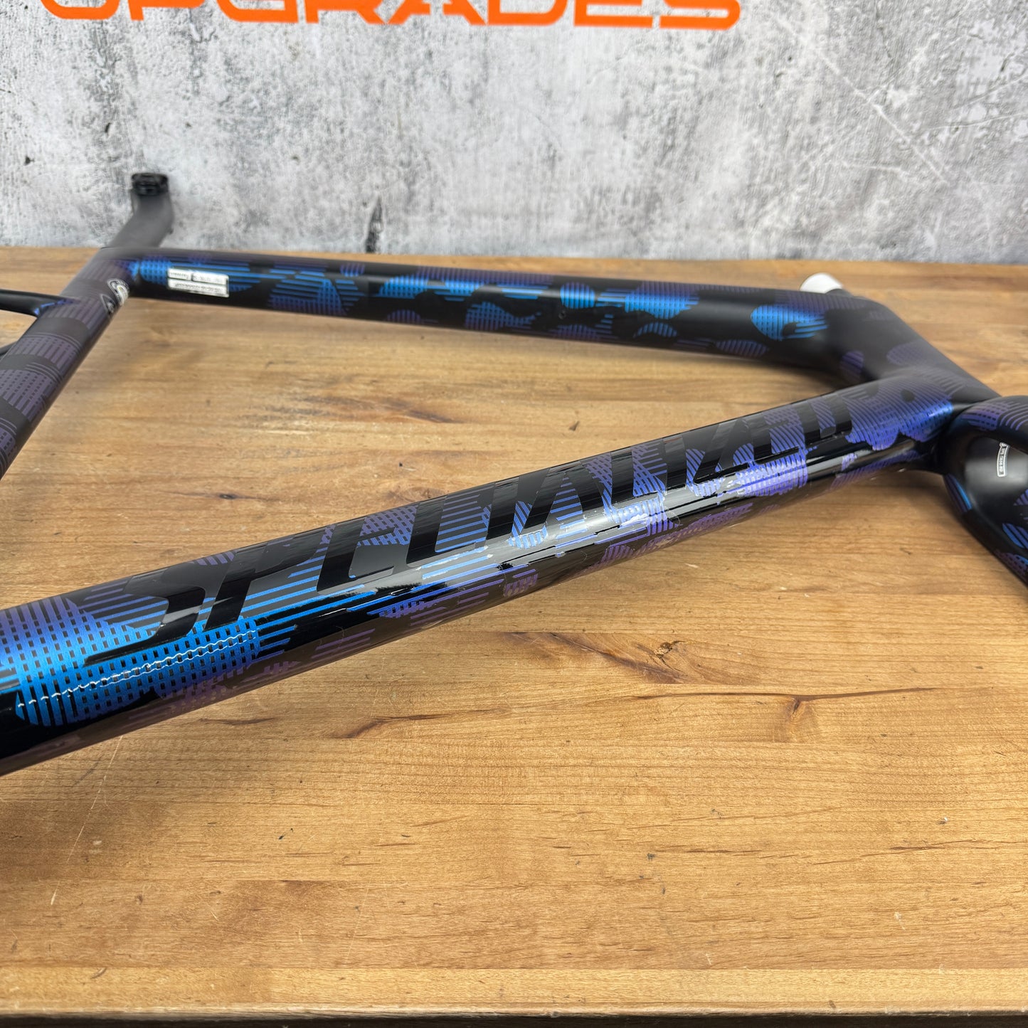 Light Use 2020 Specialized Tarmac SL6 61cm Disc Carbon Black/Blue Frameset 1990g