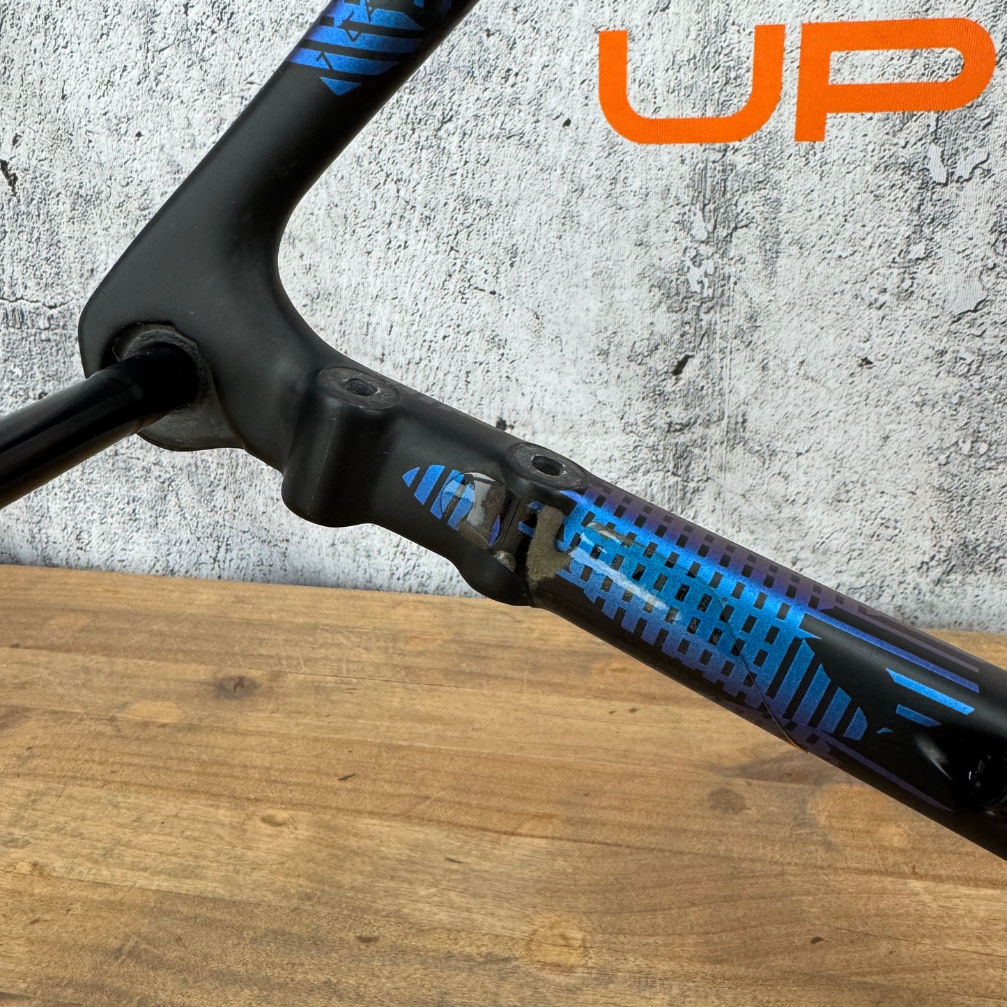 Light Use 2020 Specialized Tarmac SL6 61cm Disc Carbon Black/Blue Frameset 1990g