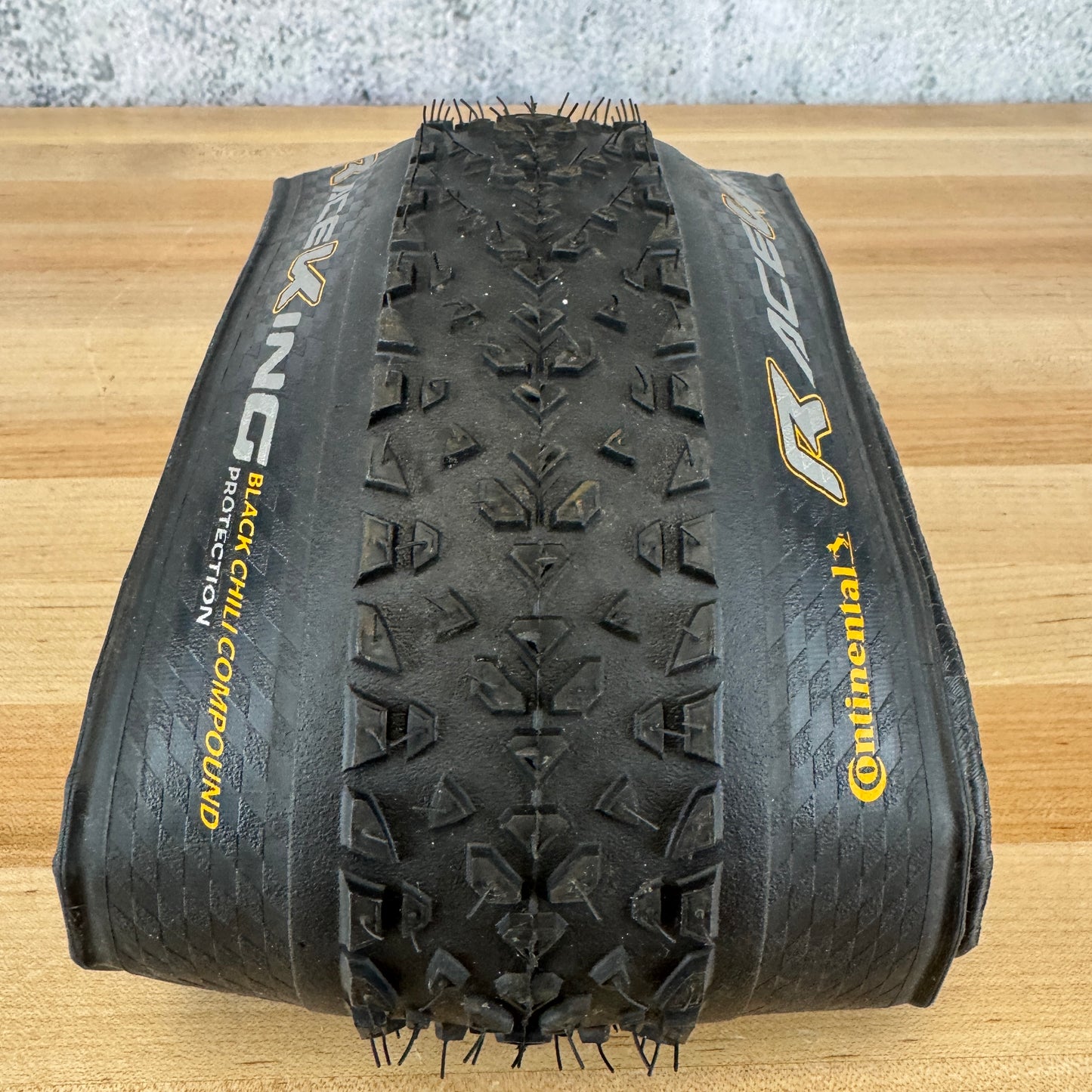 Light Use! Single Continental Race King 27.5" x 2.2" Tubeless Mountain Bike Tire