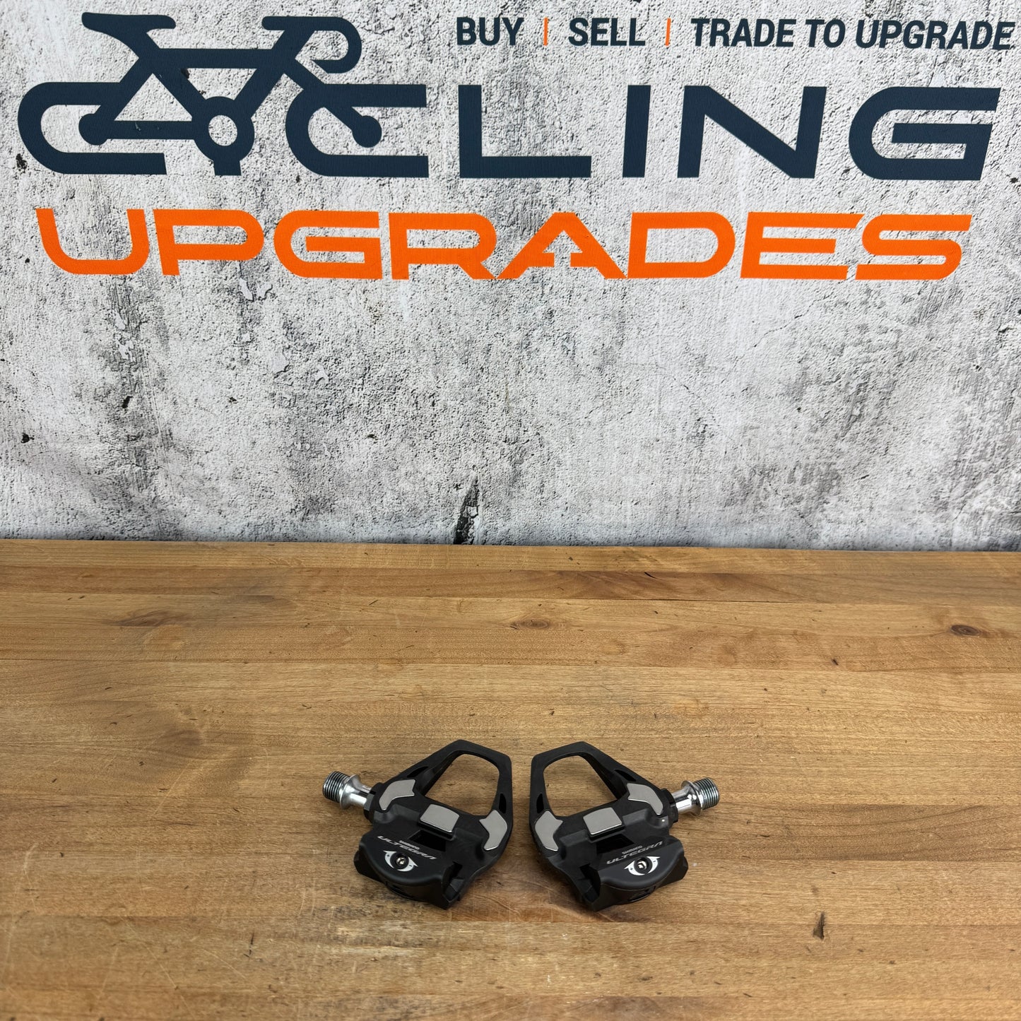 New! Shimano Ultegra PD-R8000 Stainless Steel Spindle Carbon Clipless Pedals
