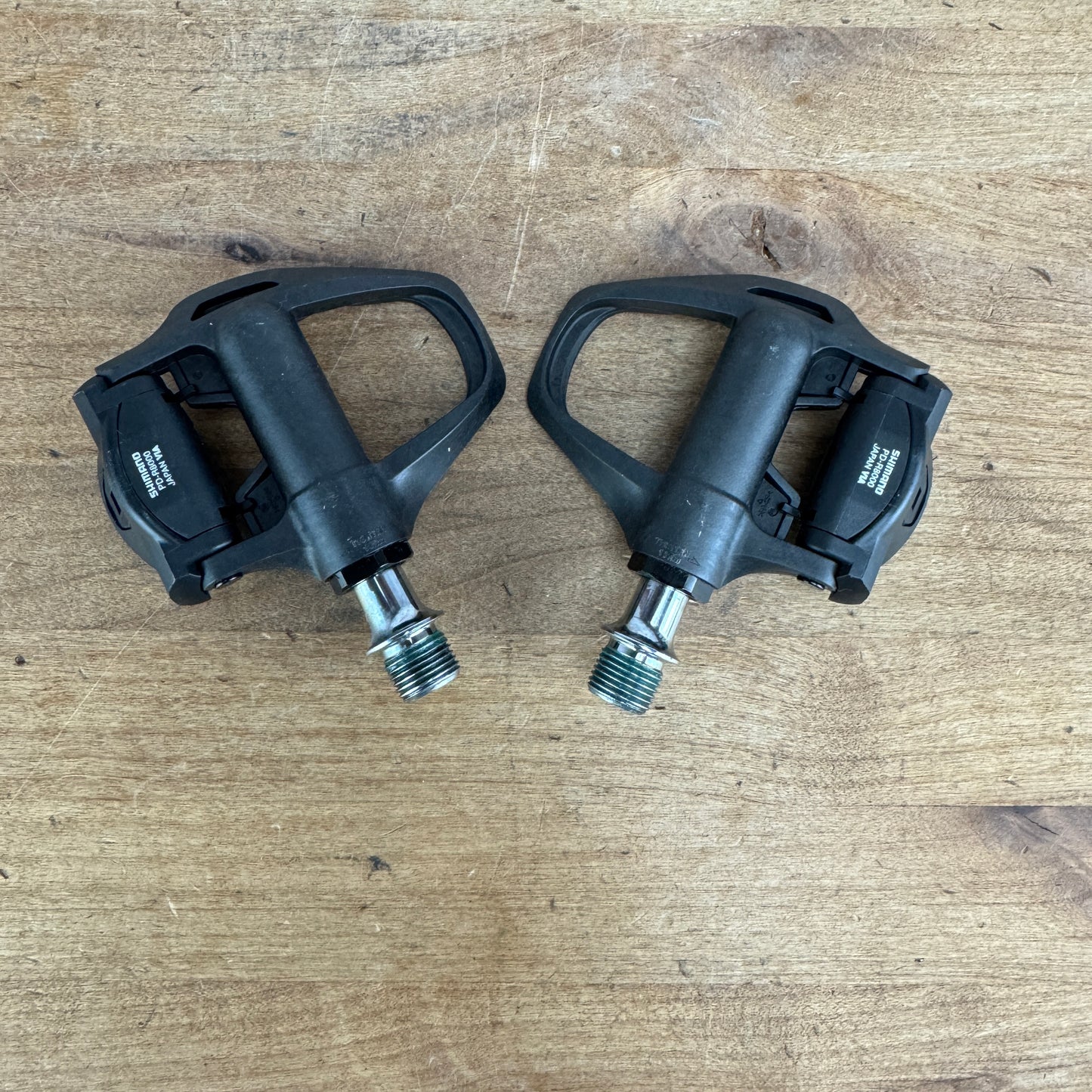 New! Shimano Ultegra PD-R8000 Stainless Steel Spindle Carbon Clipless Pedals